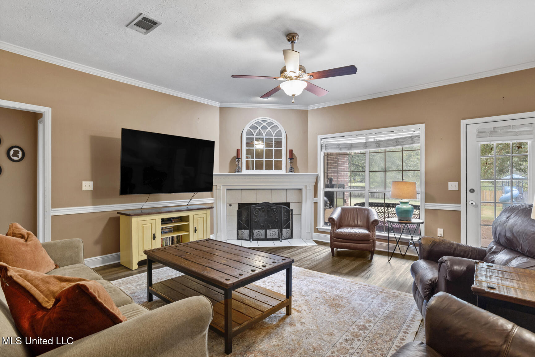 3003 Stonehendge Drive Property Photo 4