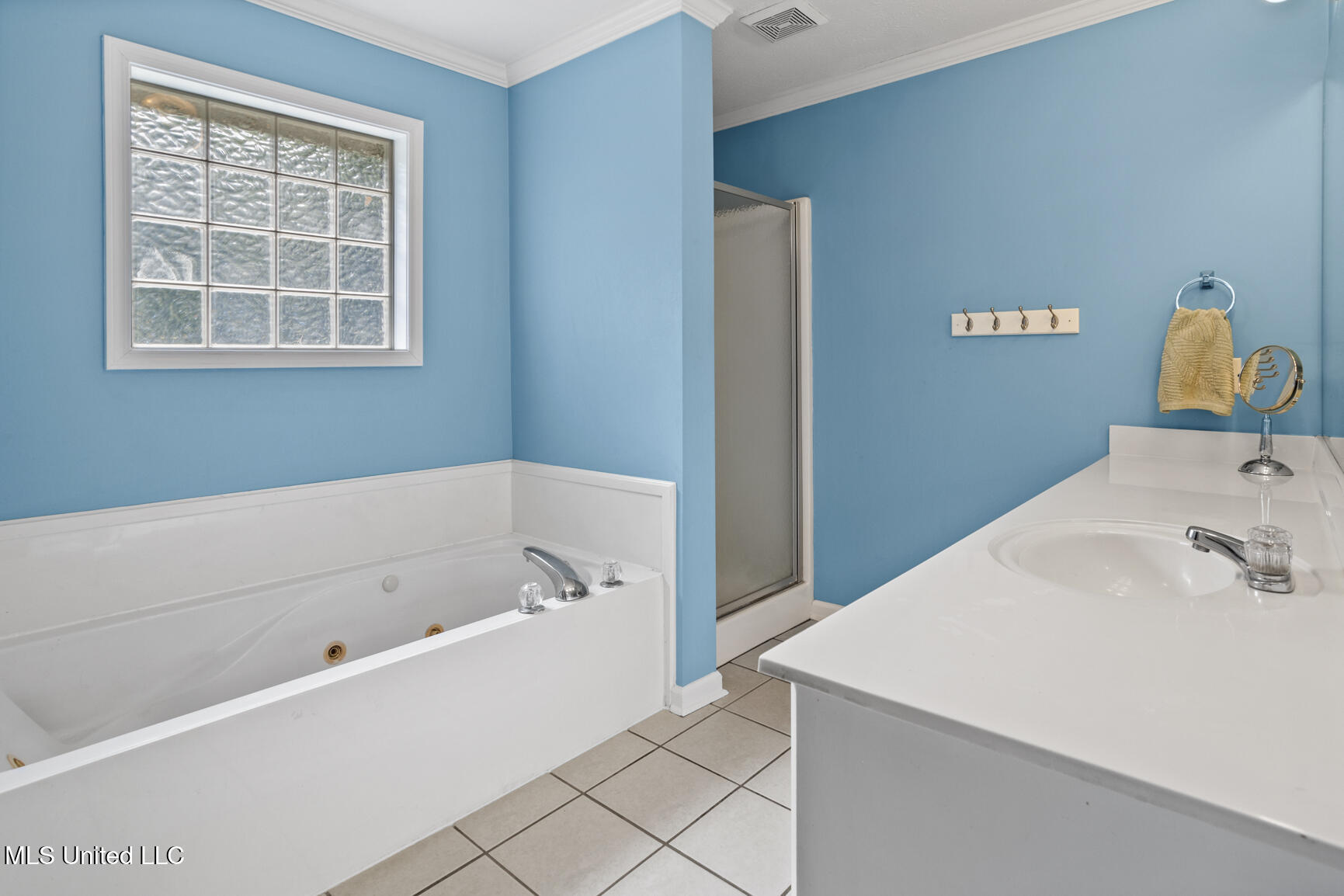 3003 Stonehendge Drive Property Photo 12