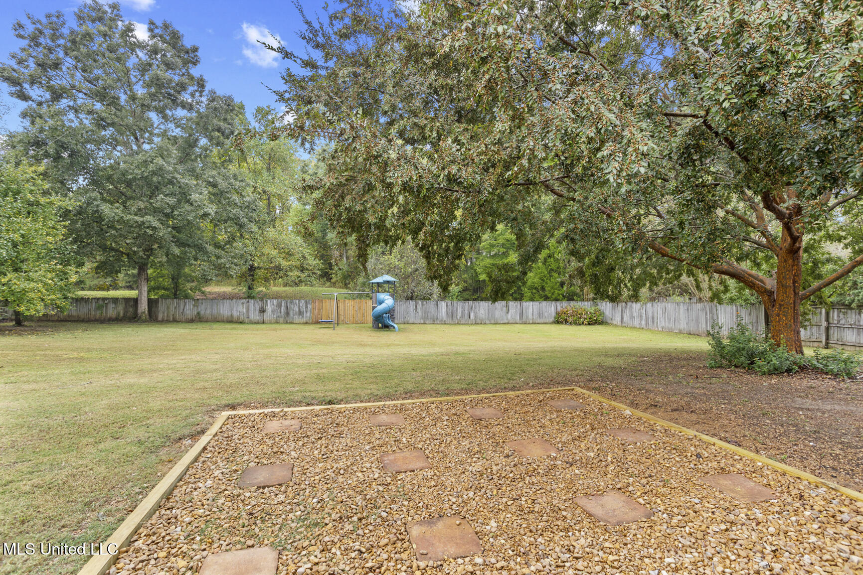 3003 Stonehendge Drive Property Photo 17