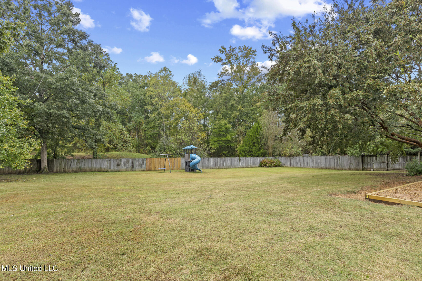 3003 Stonehendge Drive Property Photo 18
