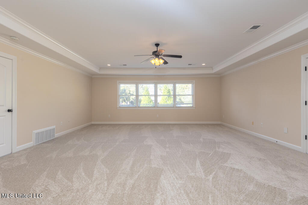 20 Surrey Loop Property Photo 25