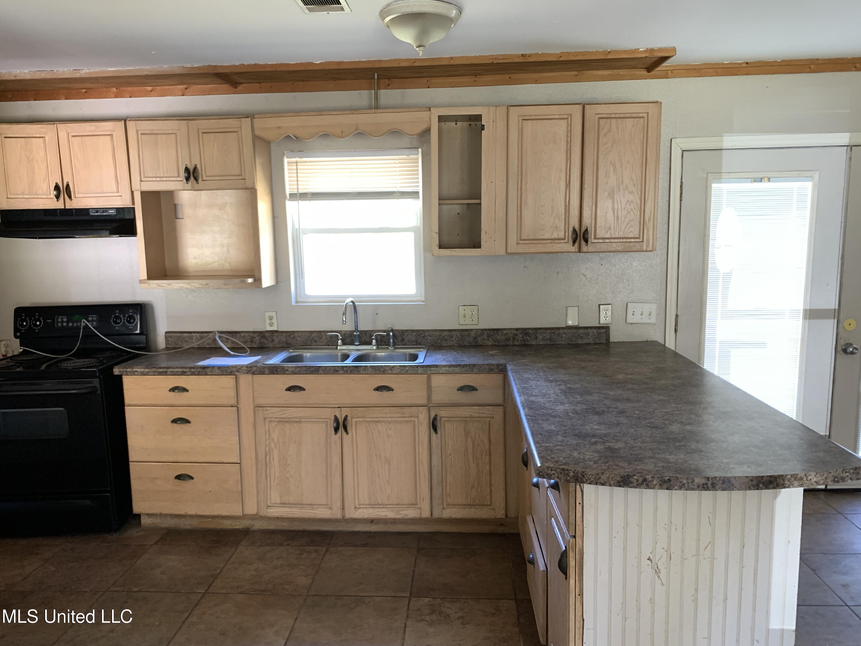 8019 Hancock Drive Property Photo 2