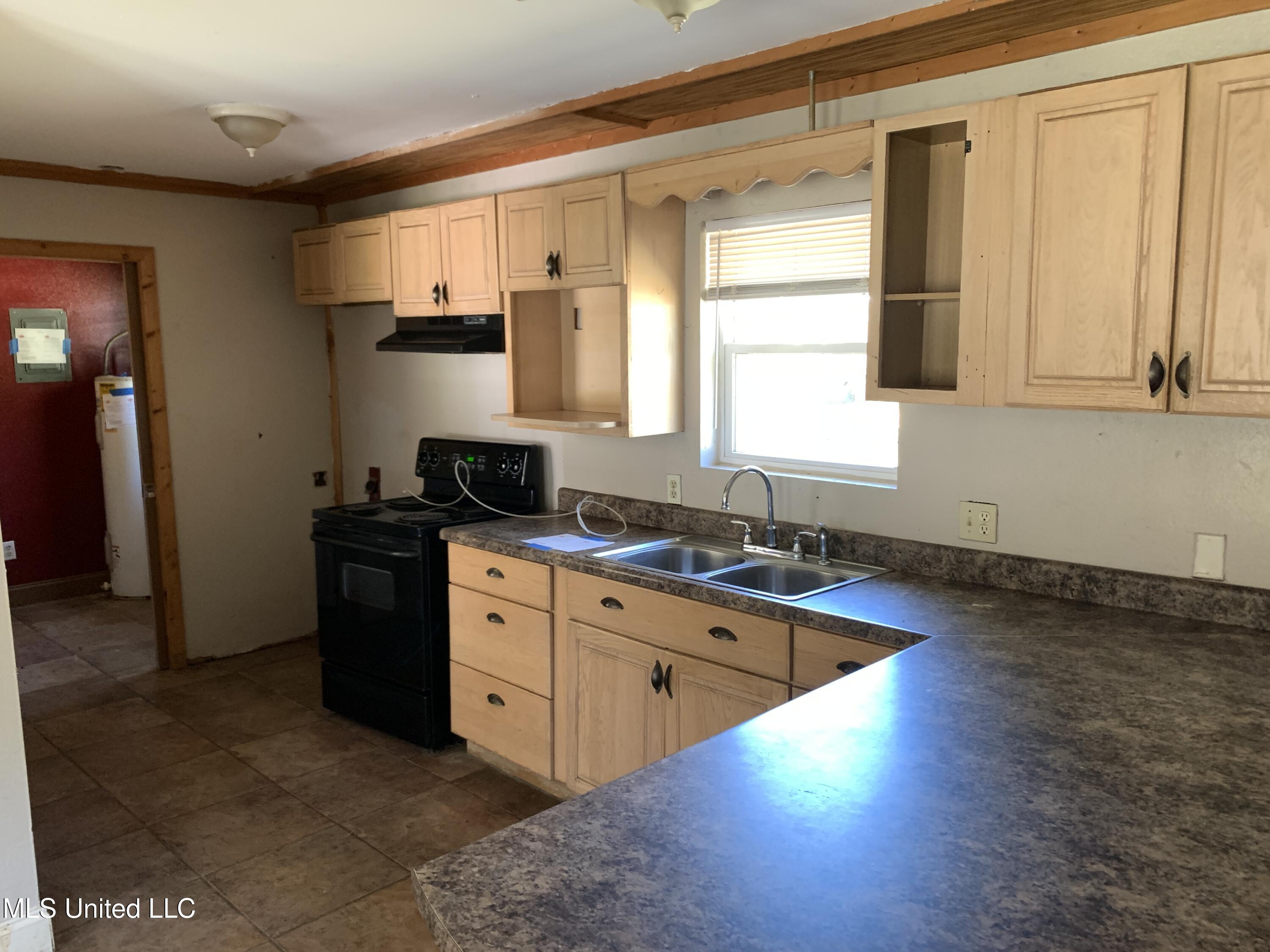 8019 Hancock Drive Property Photo 3