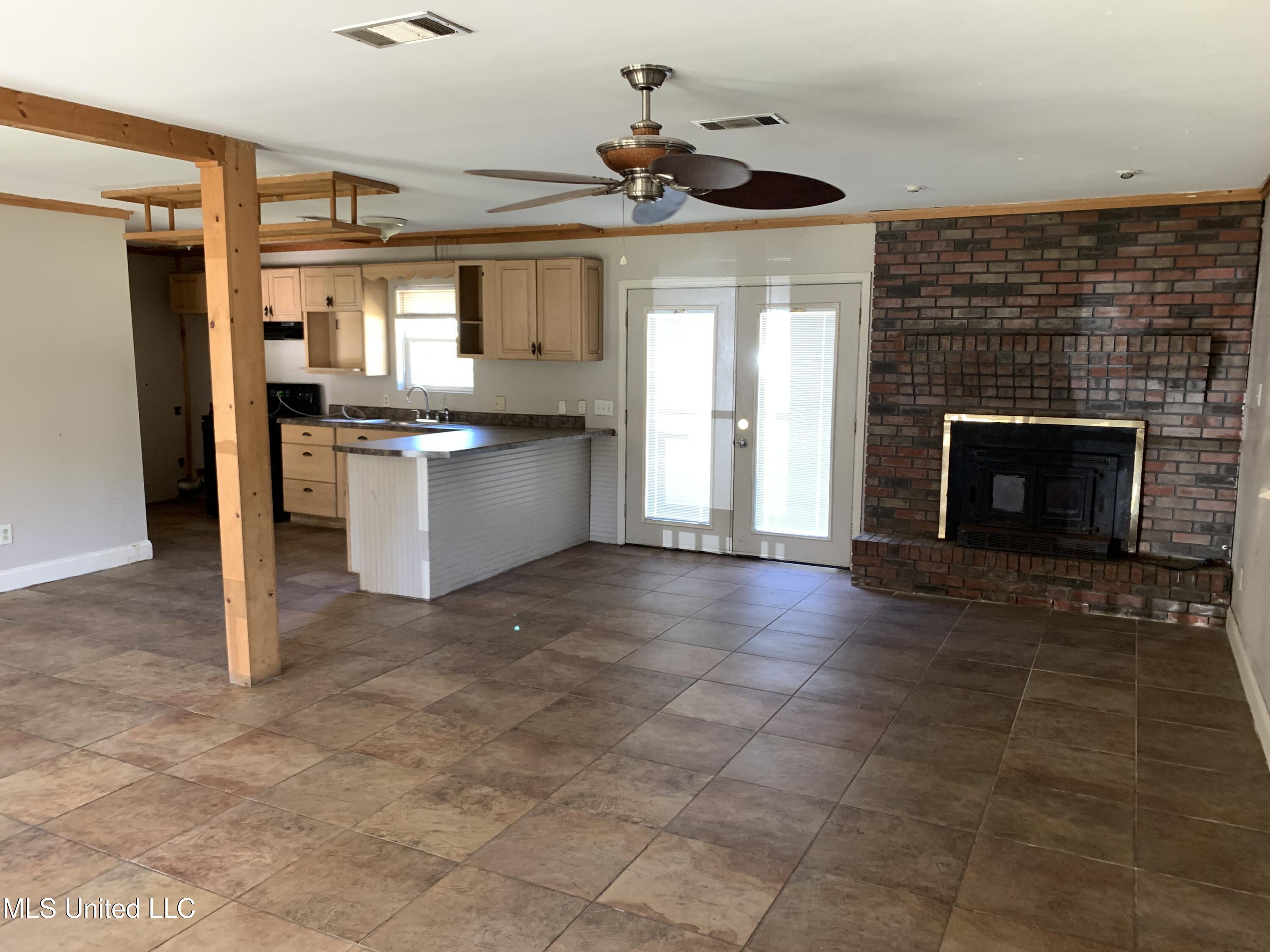 8019 Hancock Drive Property Photo 5