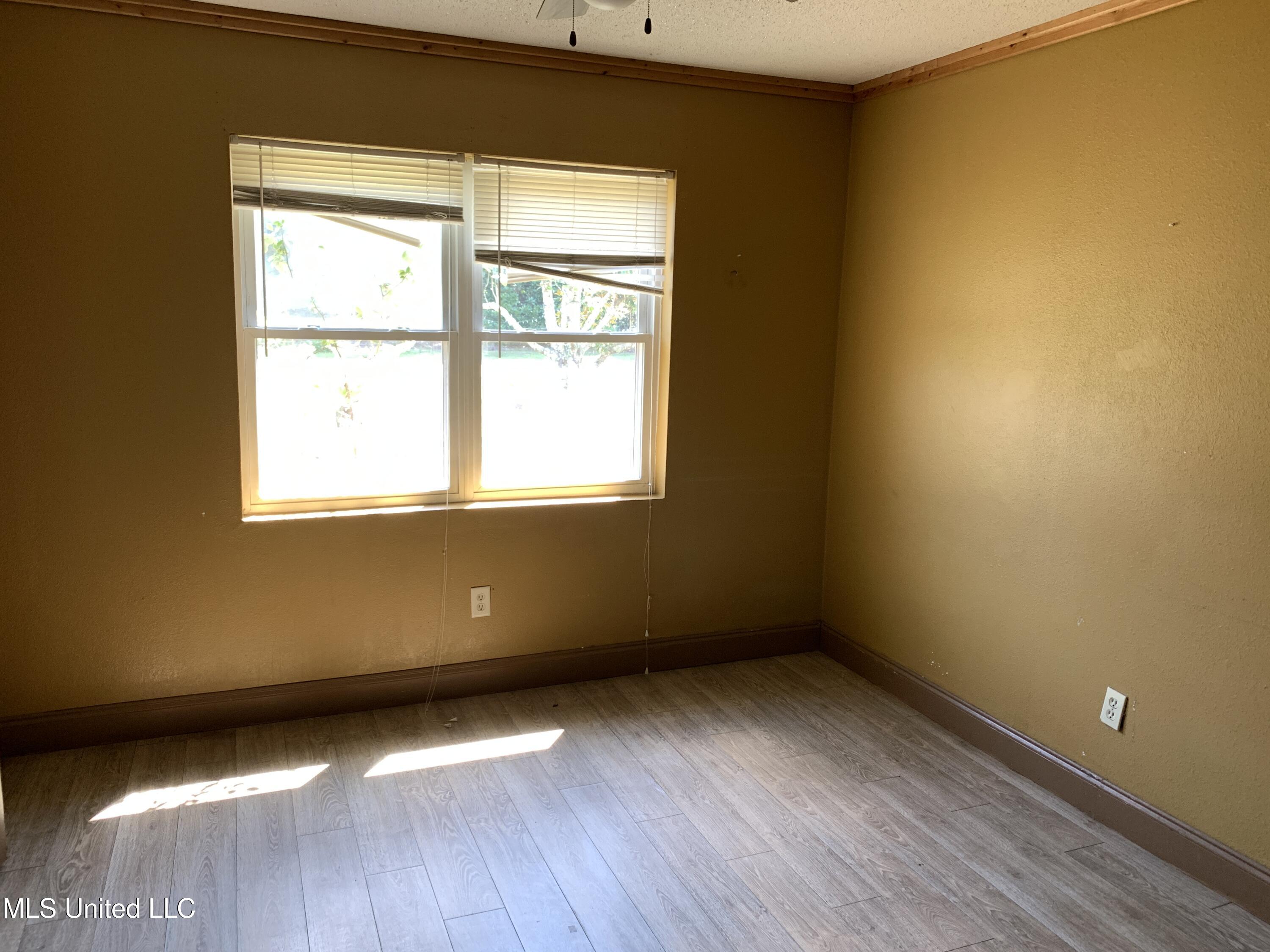 8019 Hancock Drive Property Photo 6