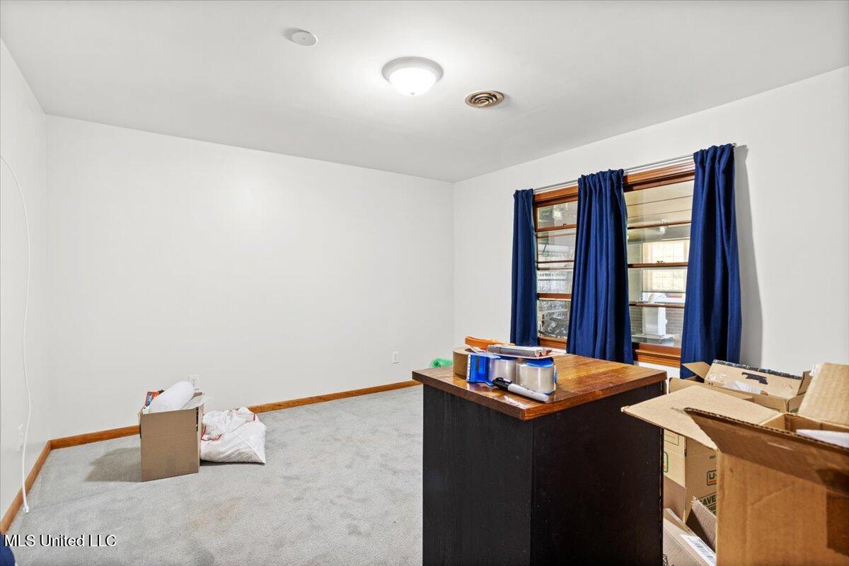 730 Dunbar Avenue Property Photo 15