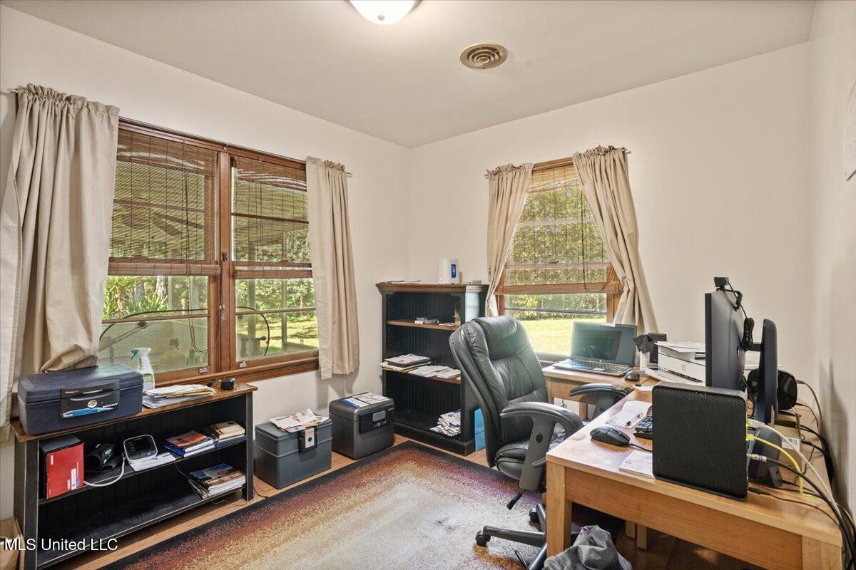 730 Dunbar Avenue Property Photo 20