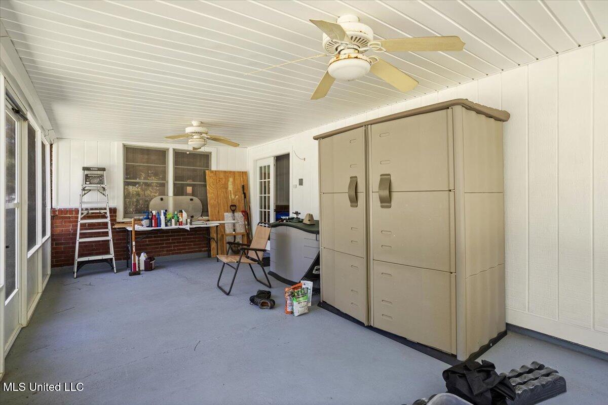 730 Dunbar Avenue Property Photo 22