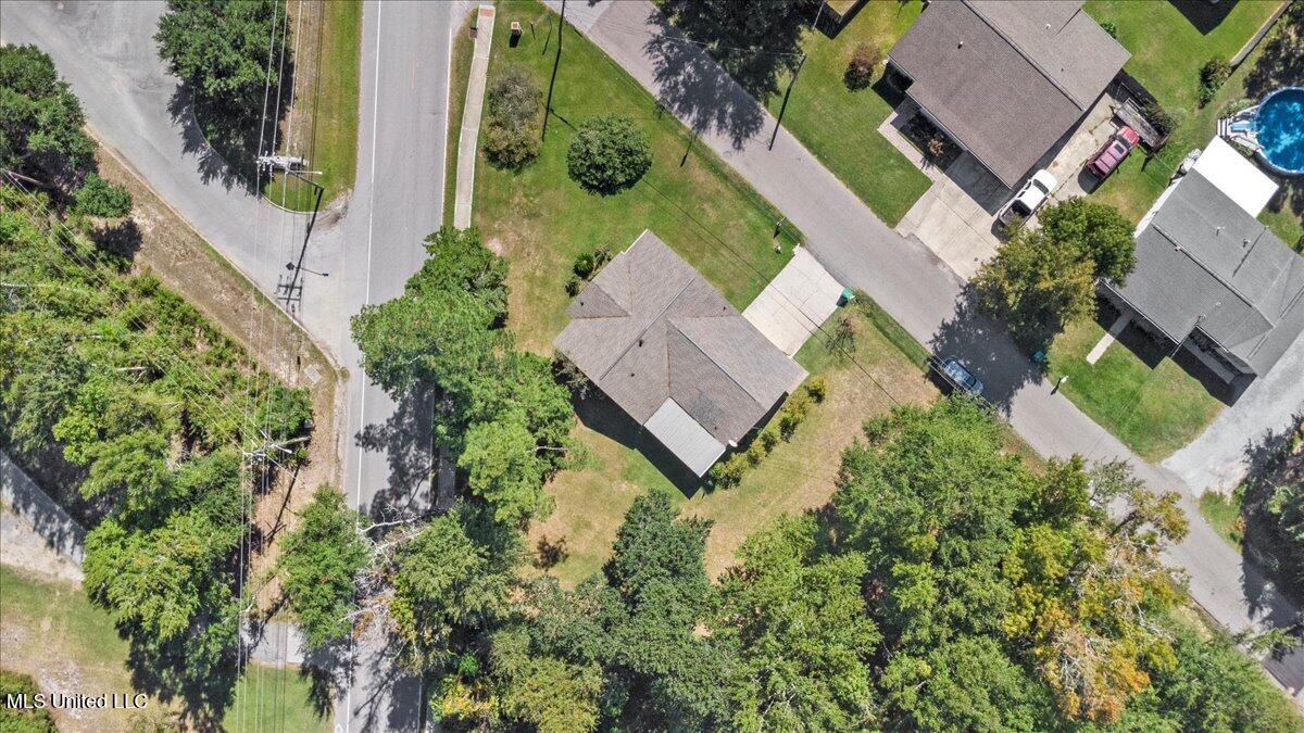 730 Dunbar Avenue Property Photo 29