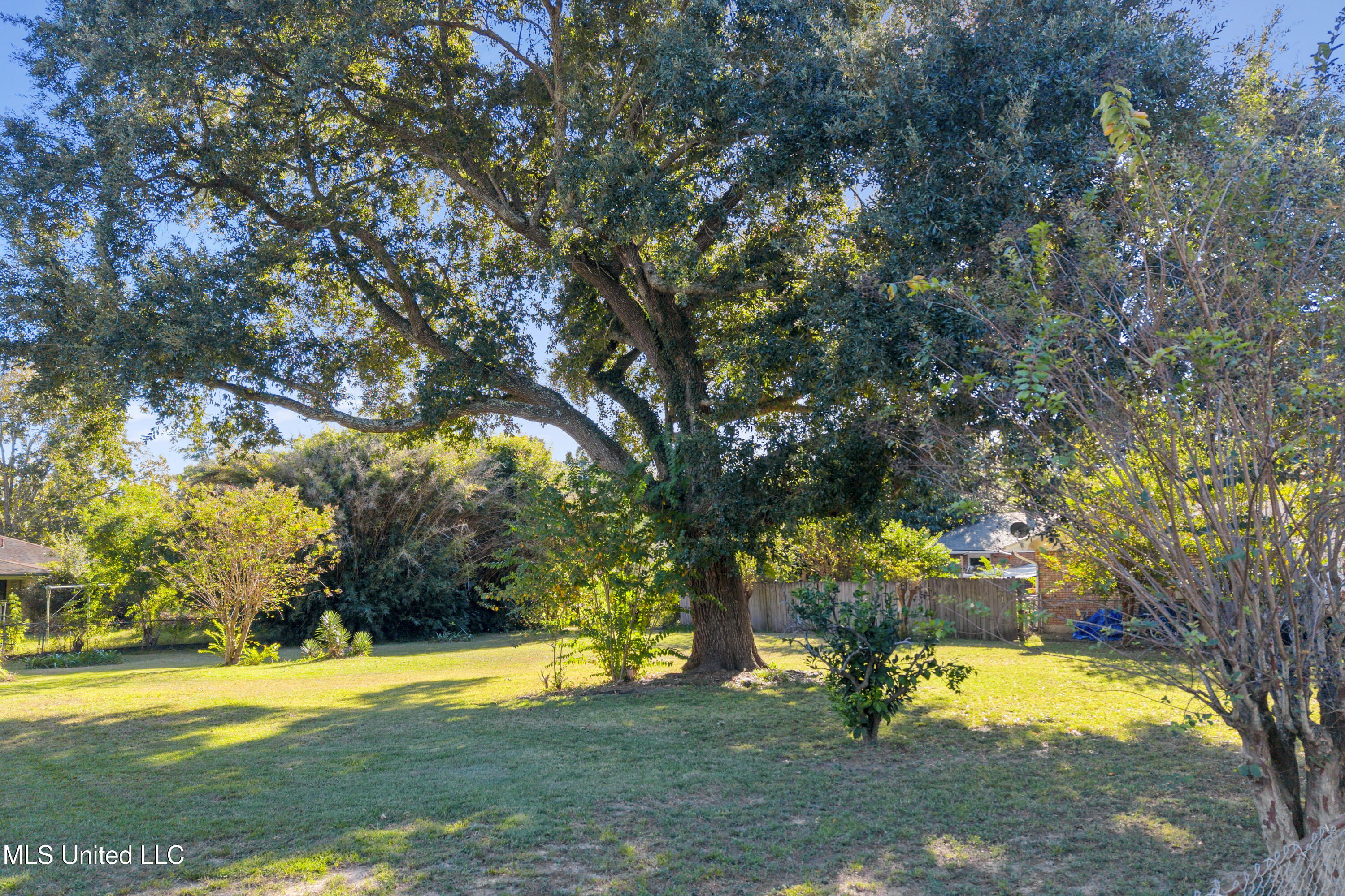 Demaret Drive Property Photo 2