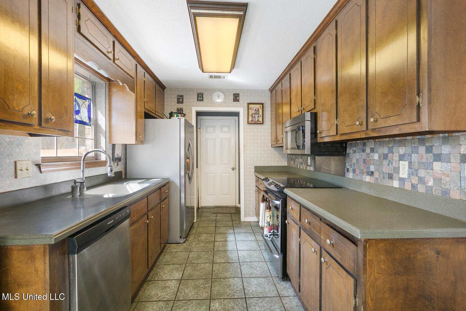 8878 Kipapa Court Property Photo 6