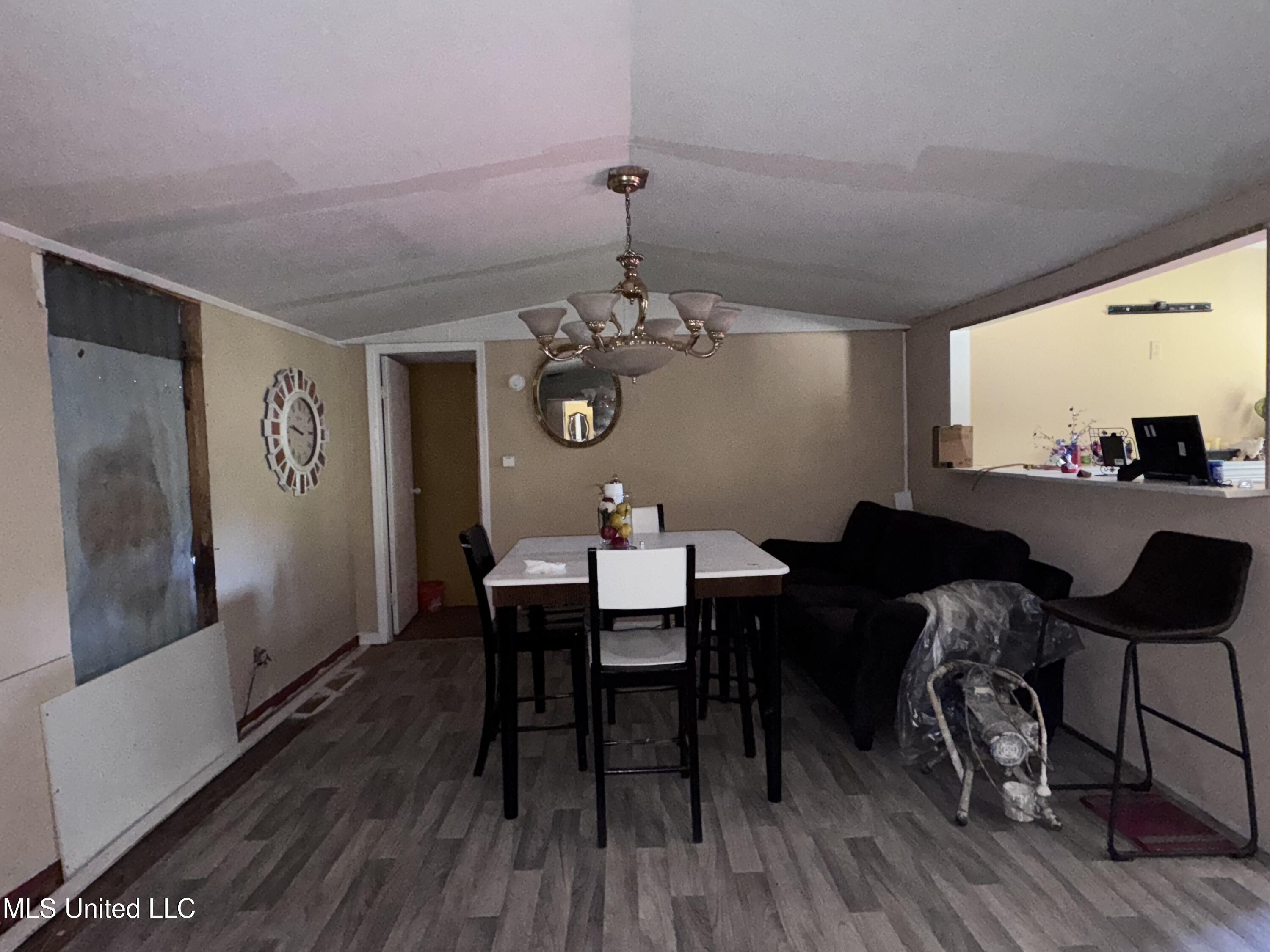 155 Walnut Circle Property Photo 7