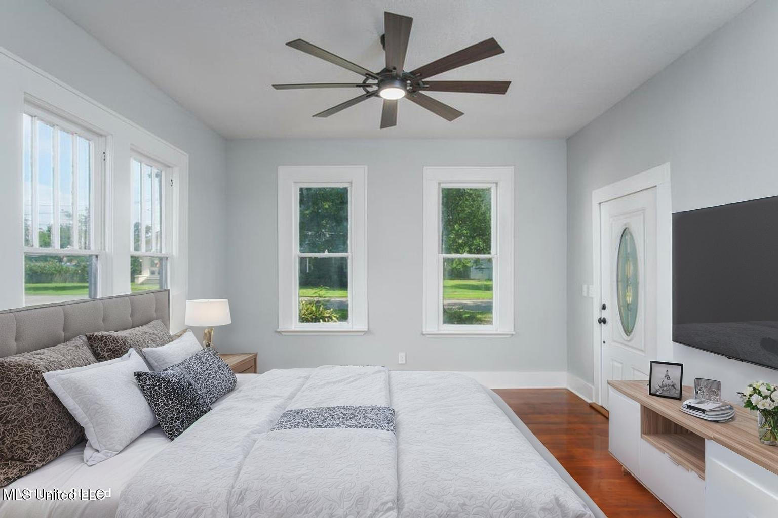 409 Southern Avenue Property Photo 10