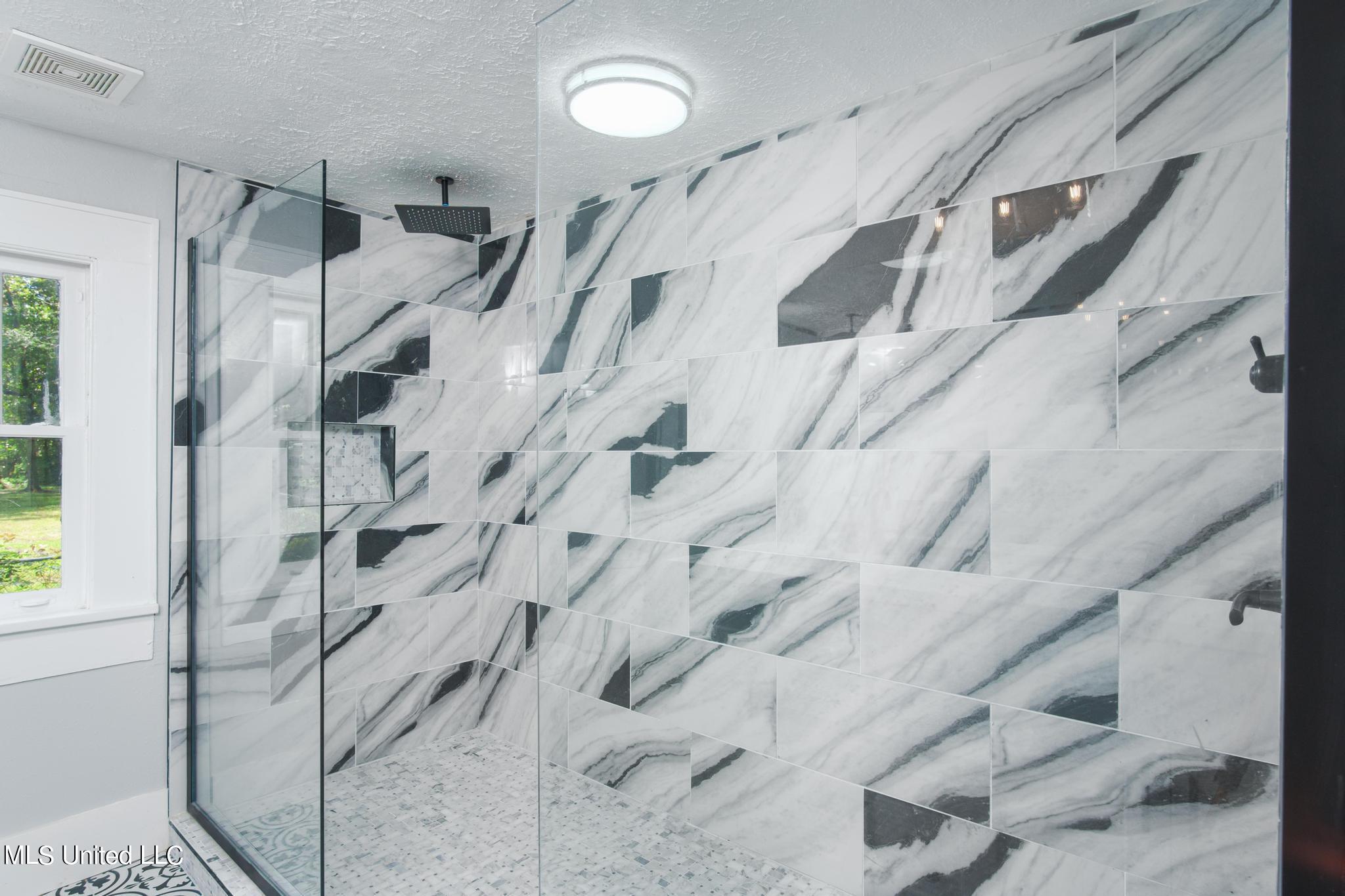 409 Southern Avenue Property Photo 16