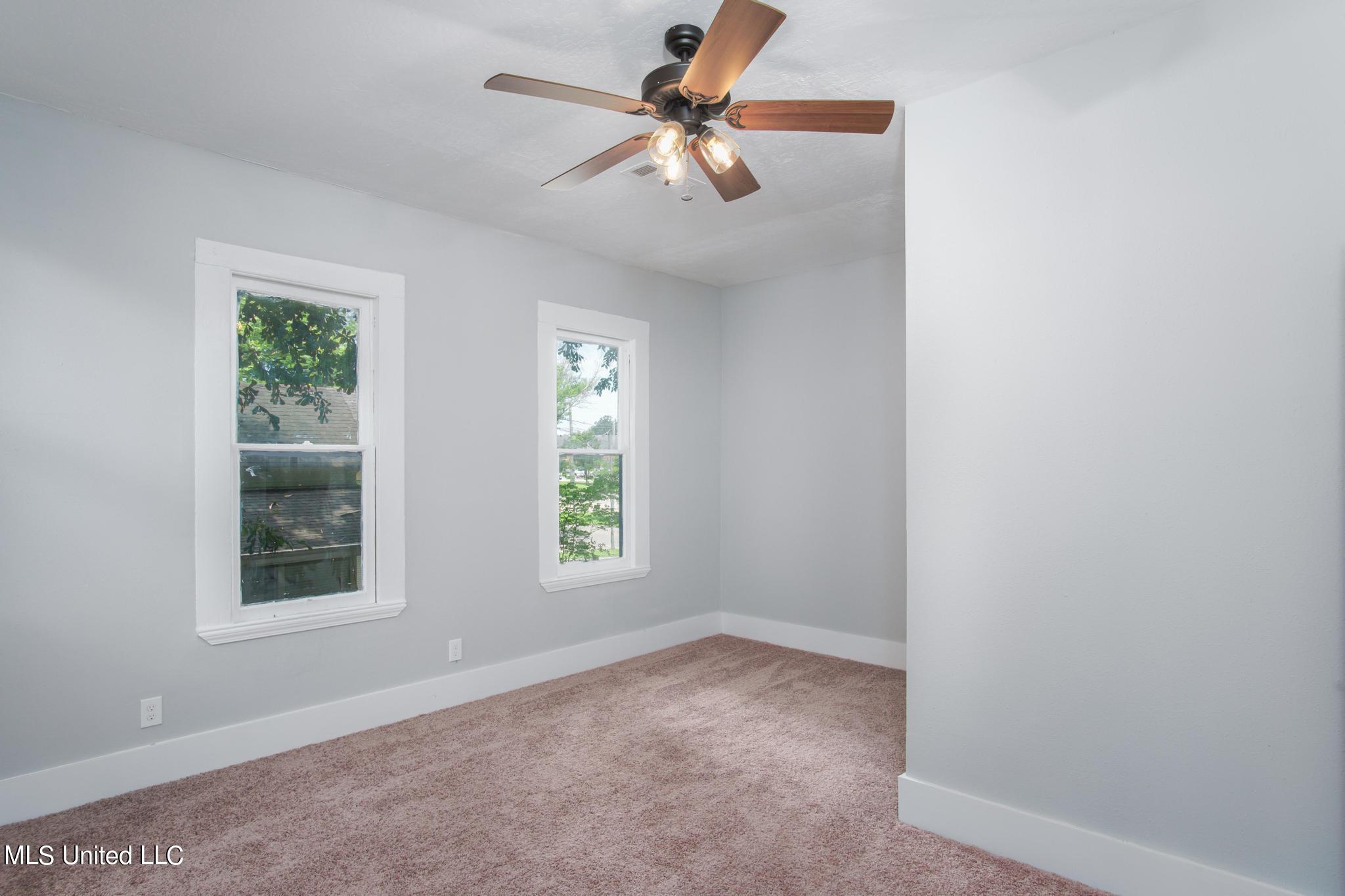 409 Southern Avenue Property Photo 20