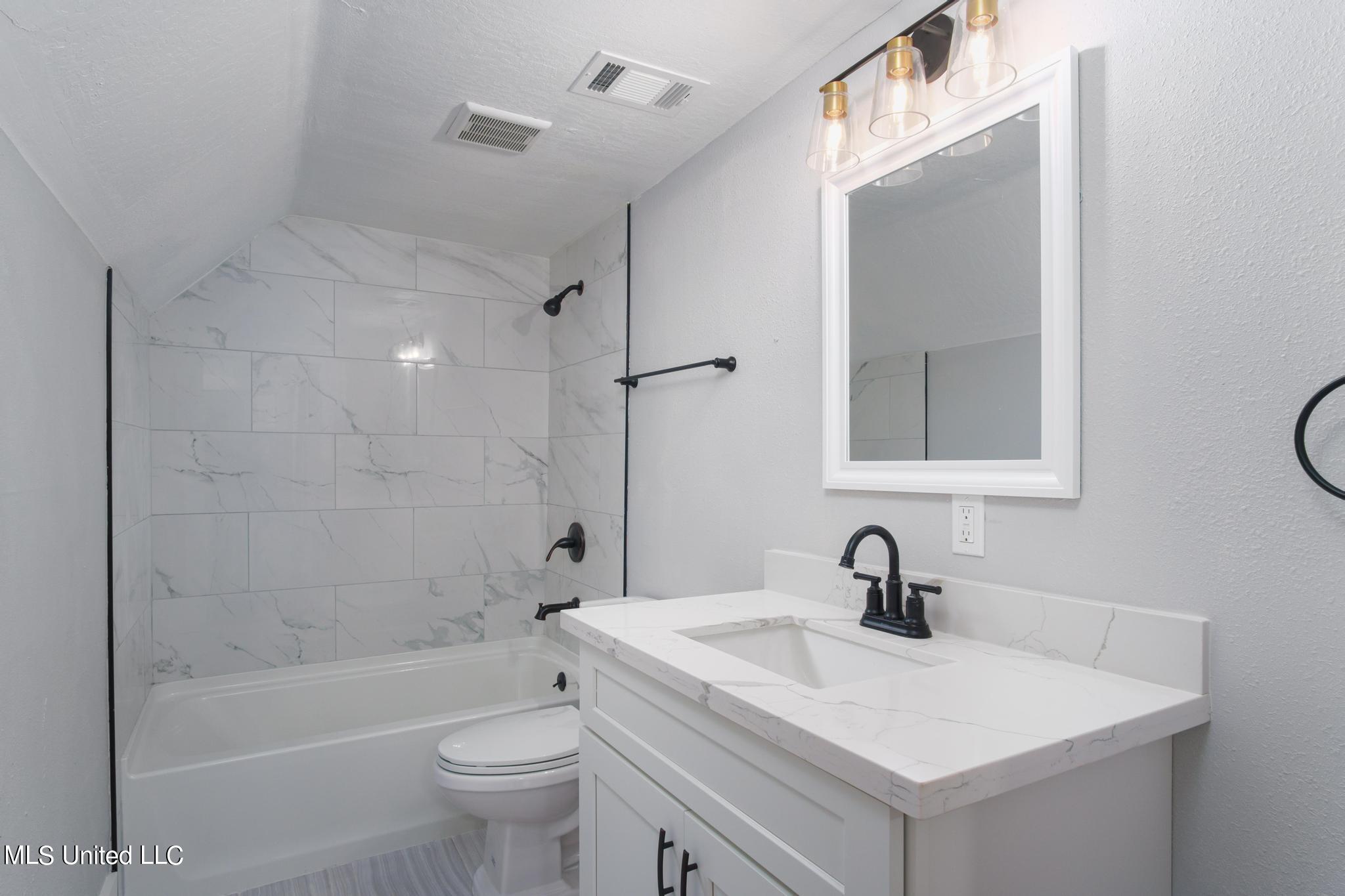 409 Southern Avenue Property Photo 27