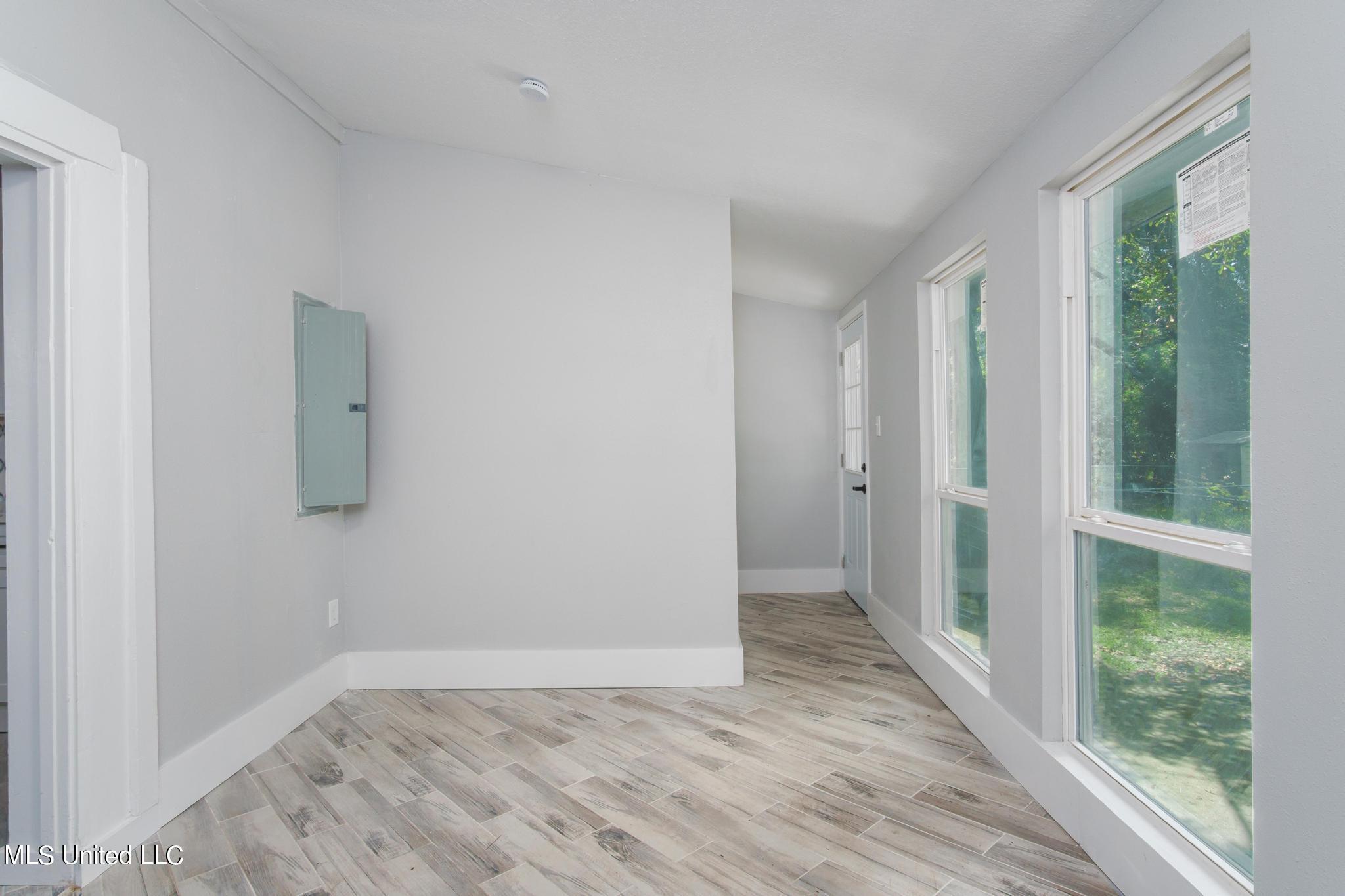 409 Southern Avenue Property Photo 28