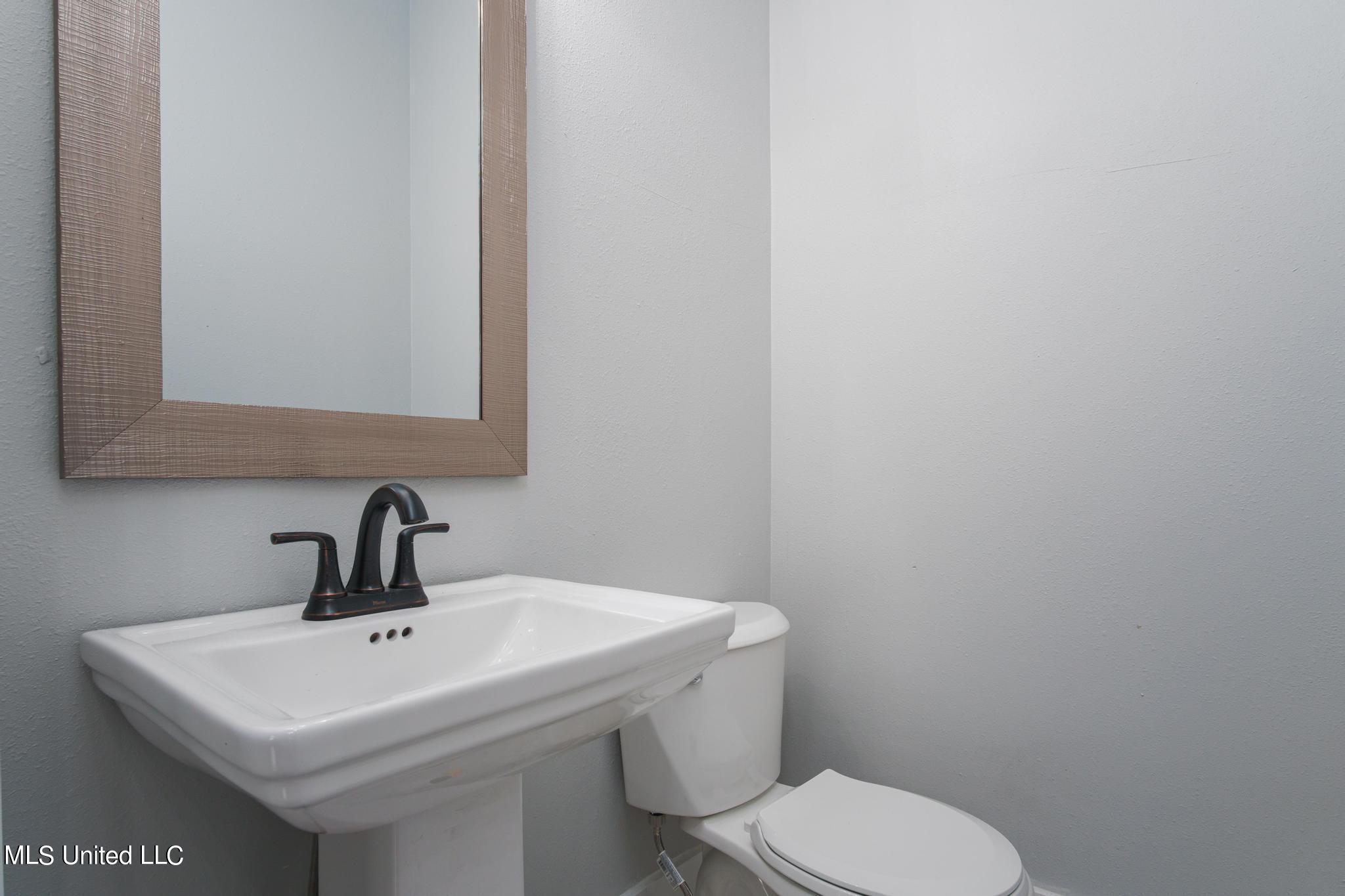 409 Southern Avenue Property Photo 29