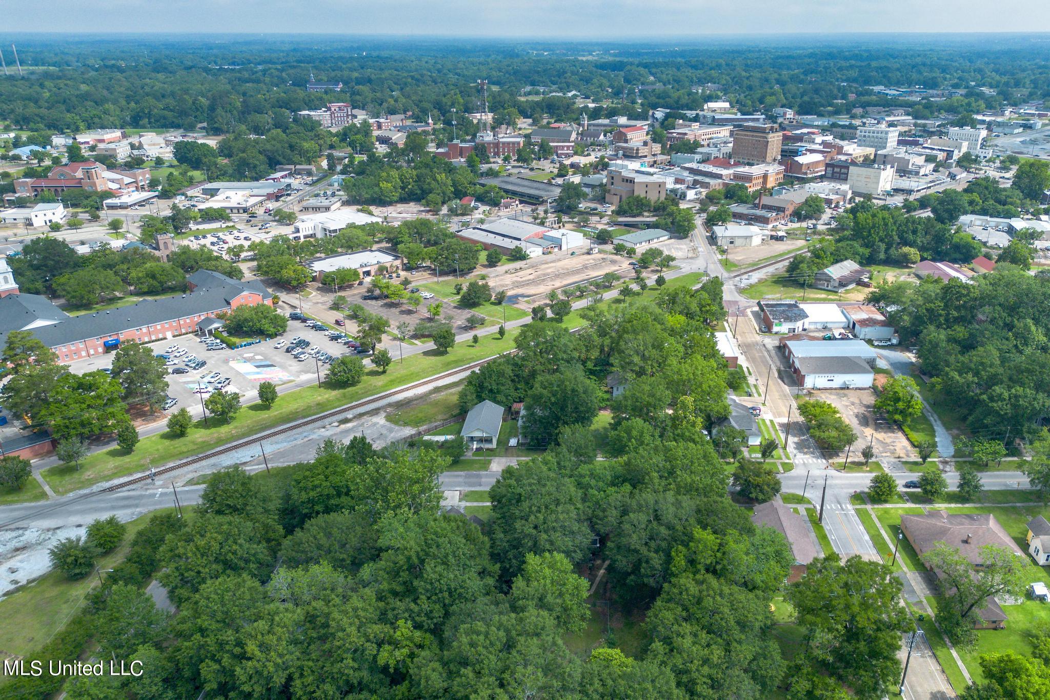 409 Southern Avenue Property Photo 33