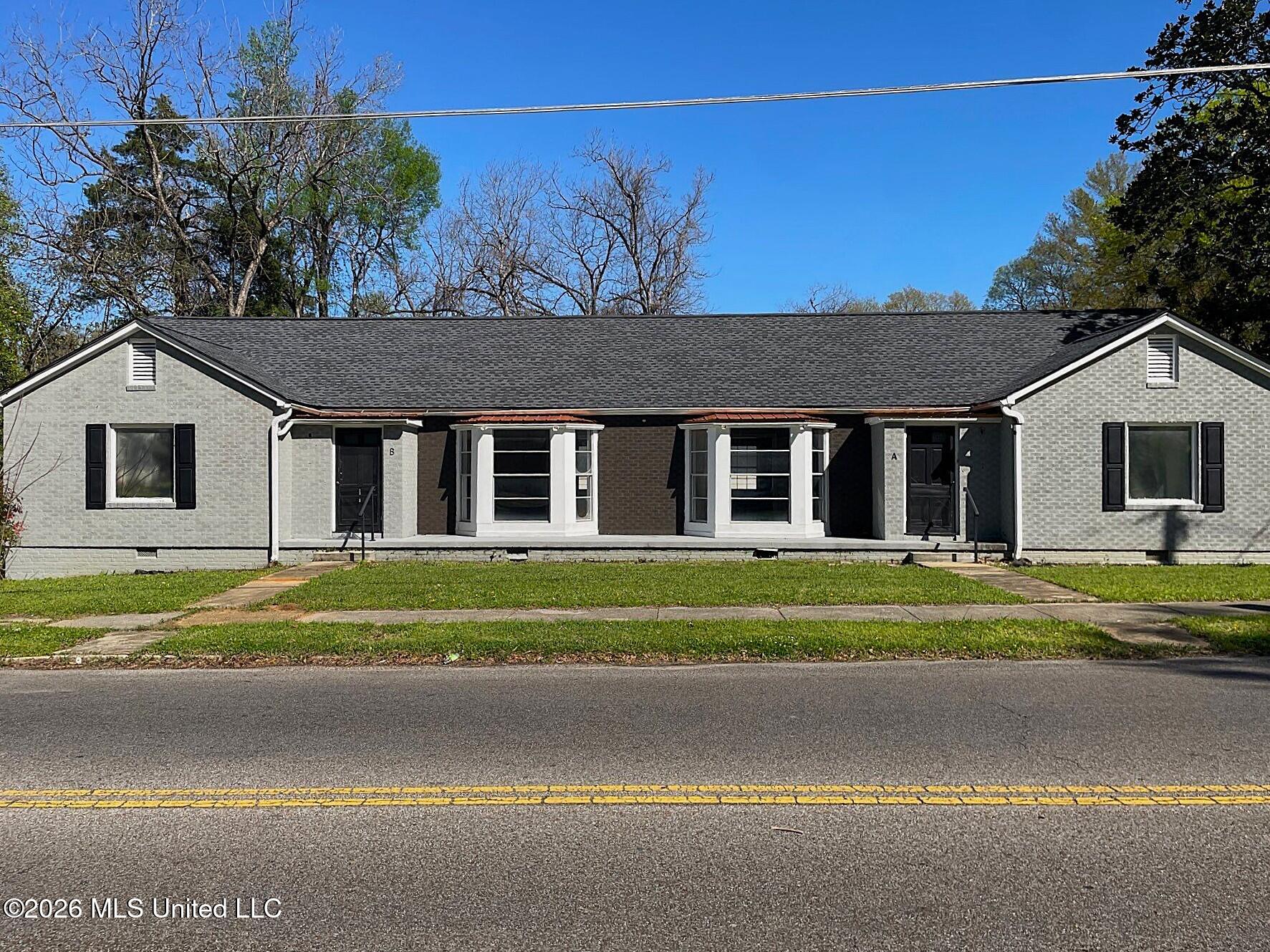 2300 23rd Avenue Property Photo 1
