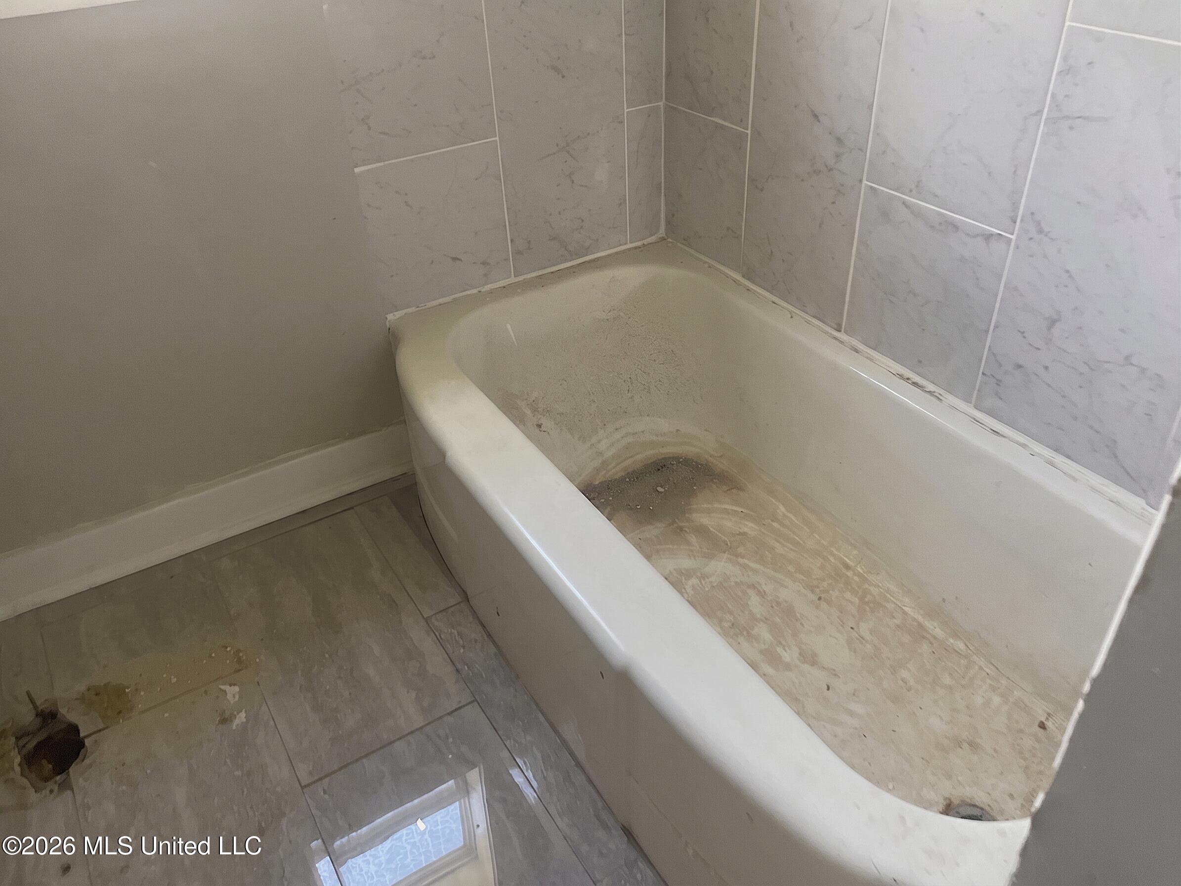 2300 23rd Avenue Property Photo 16