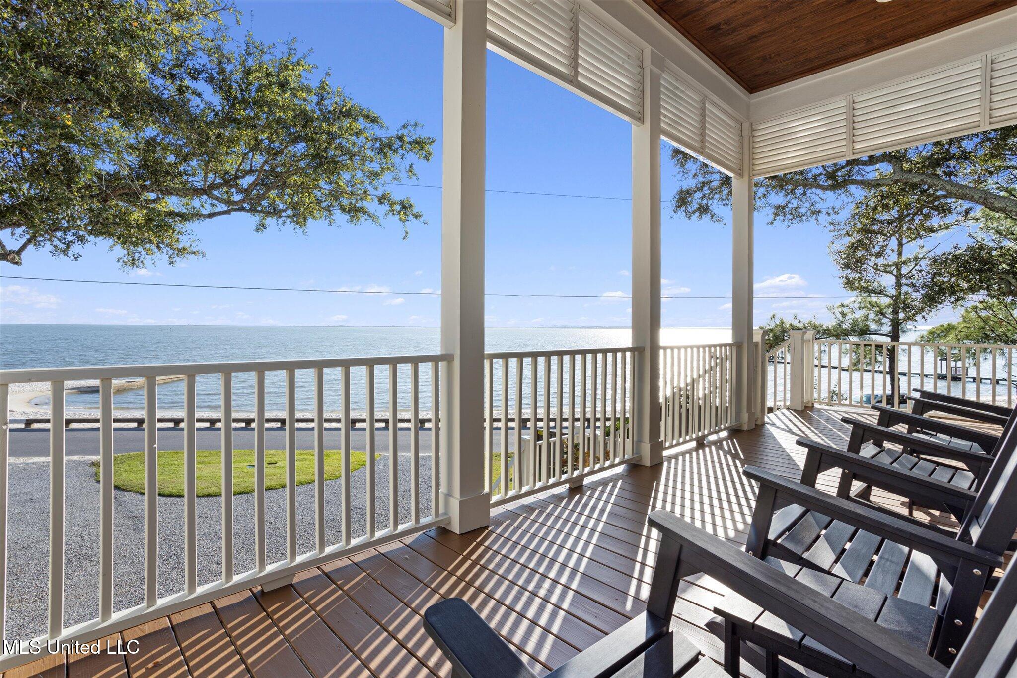 415 E Beach Drive Property Photo 3