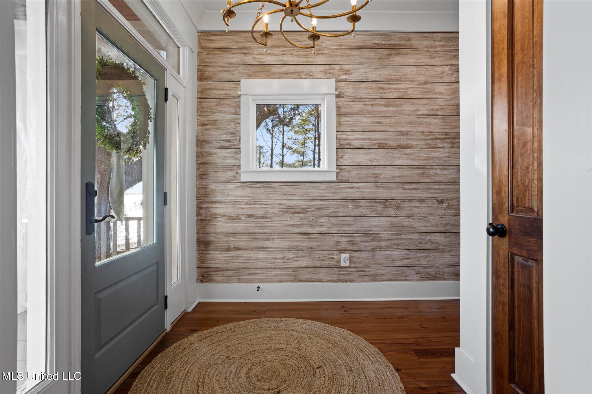 415 E Beach Drive Property Photo 9