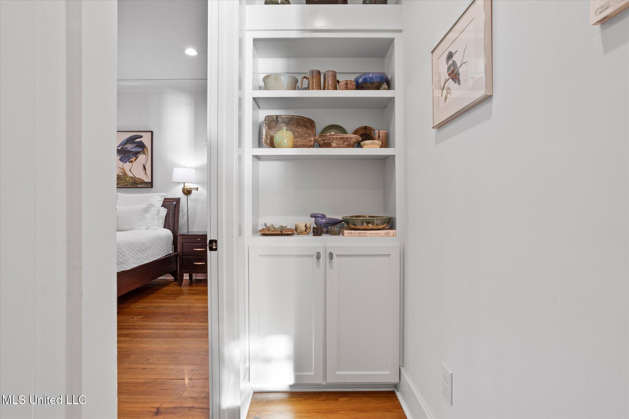 415 E Beach Drive Property Photo 35