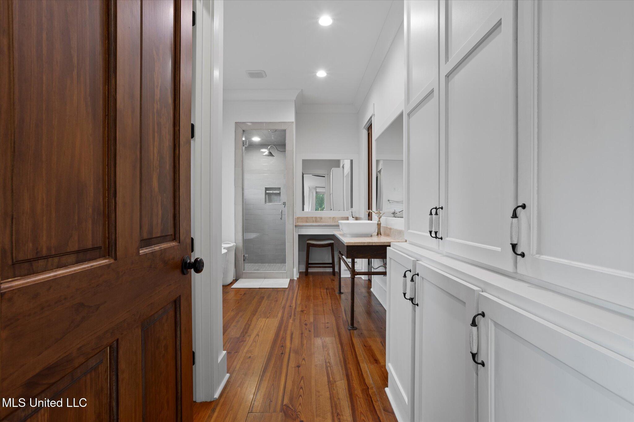 415 E Beach Drive Property Photo 38