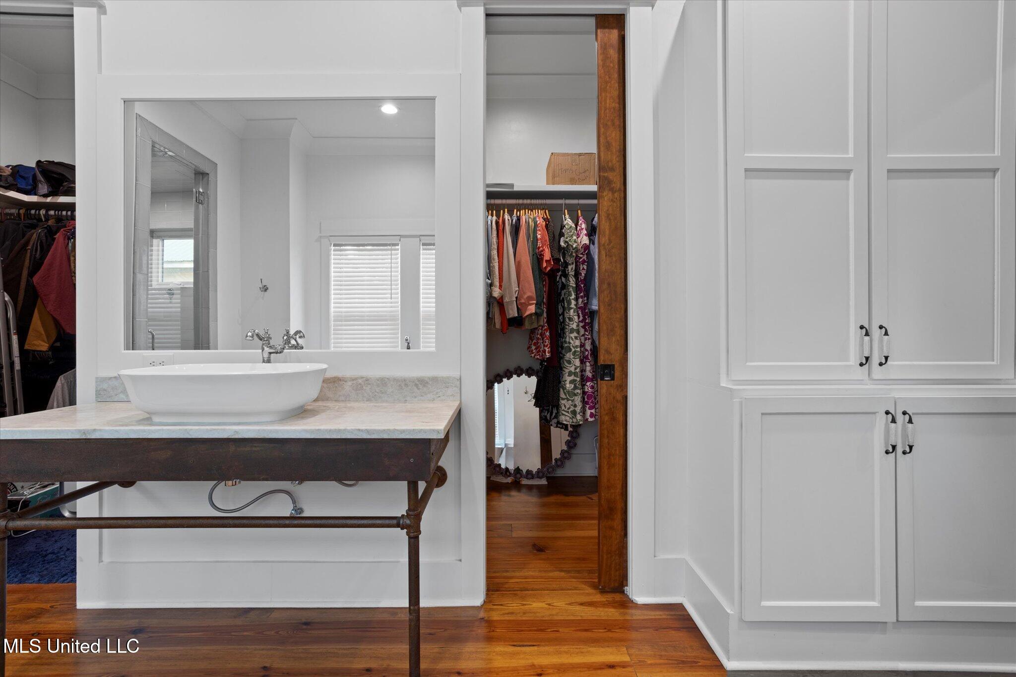 415 E Beach Drive Property Photo 43