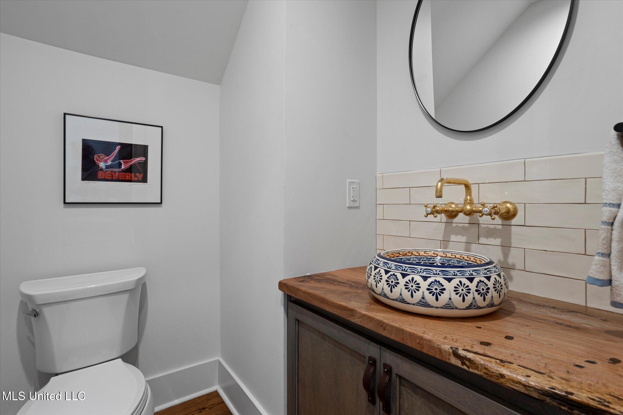 415 E Beach Drive Property Photo 45