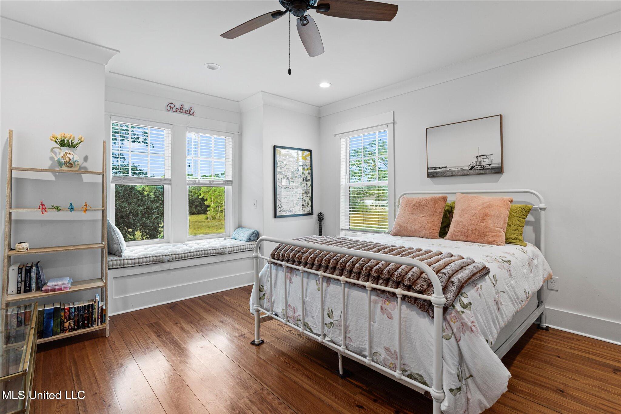 415 E Beach Drive Property Photo 53