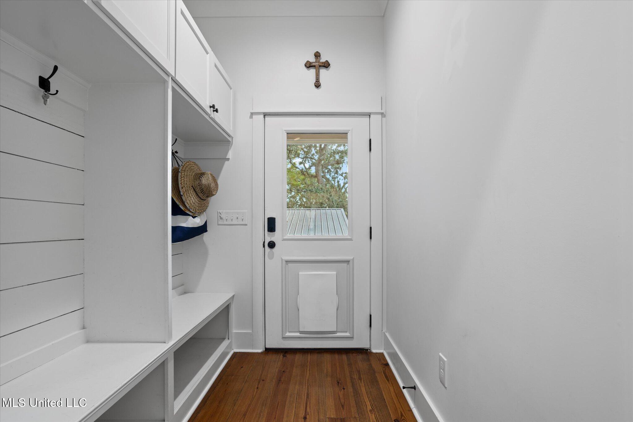 415 E Beach Drive Property Photo 66