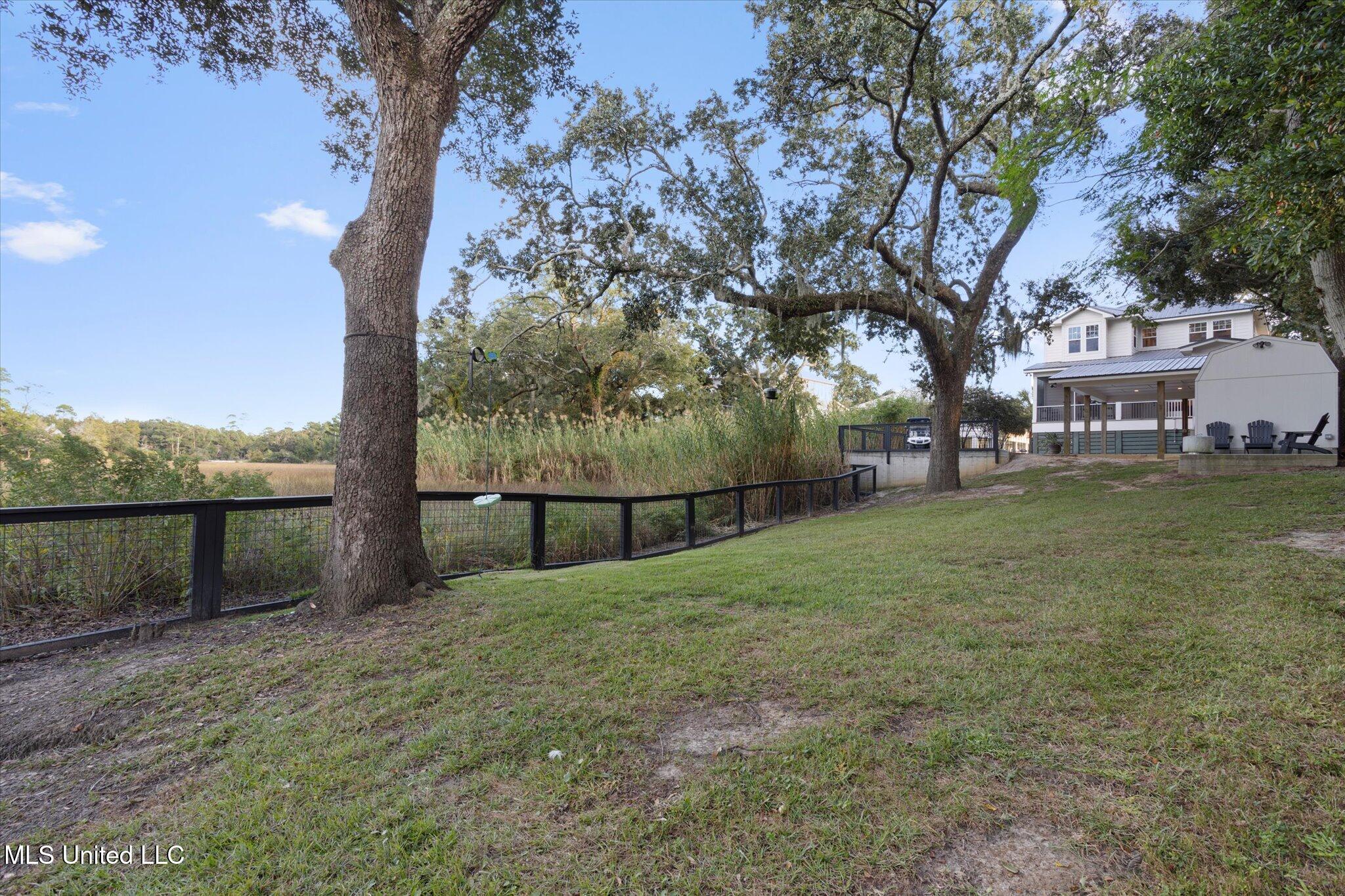 415 E Beach Drive Property Photo 77