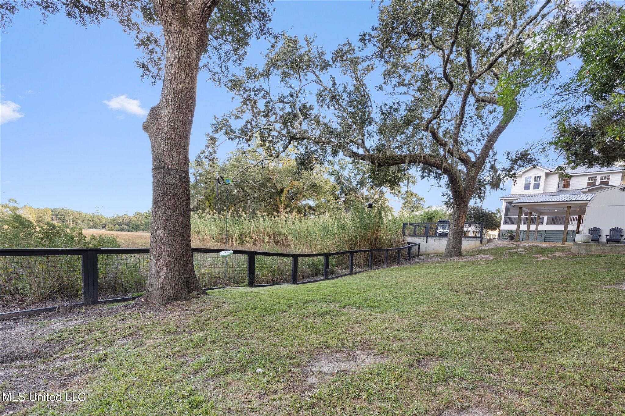 415 E Beach Drive Property Photo 78