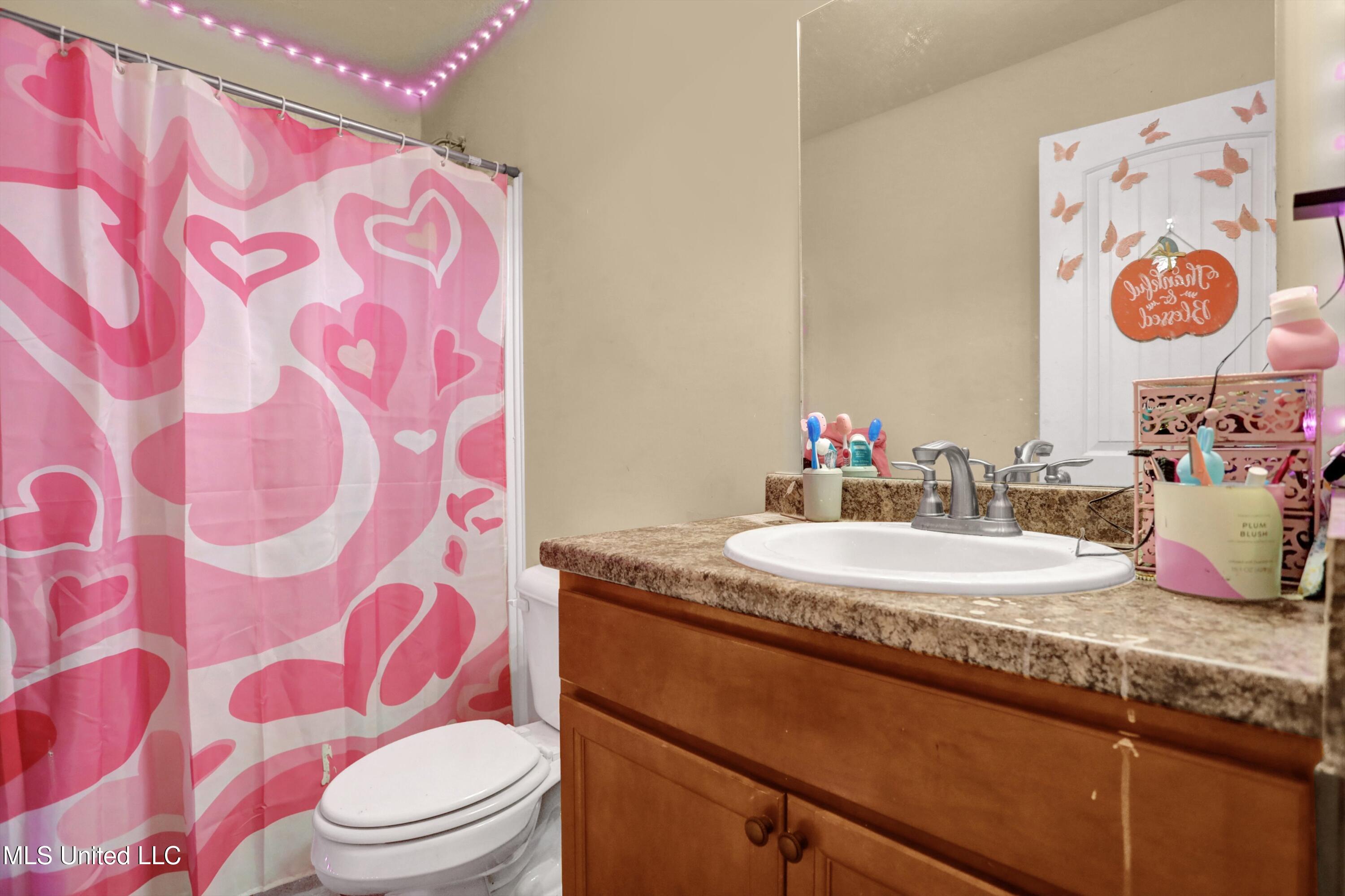 8699 N Courtly Circle Property Photo 13