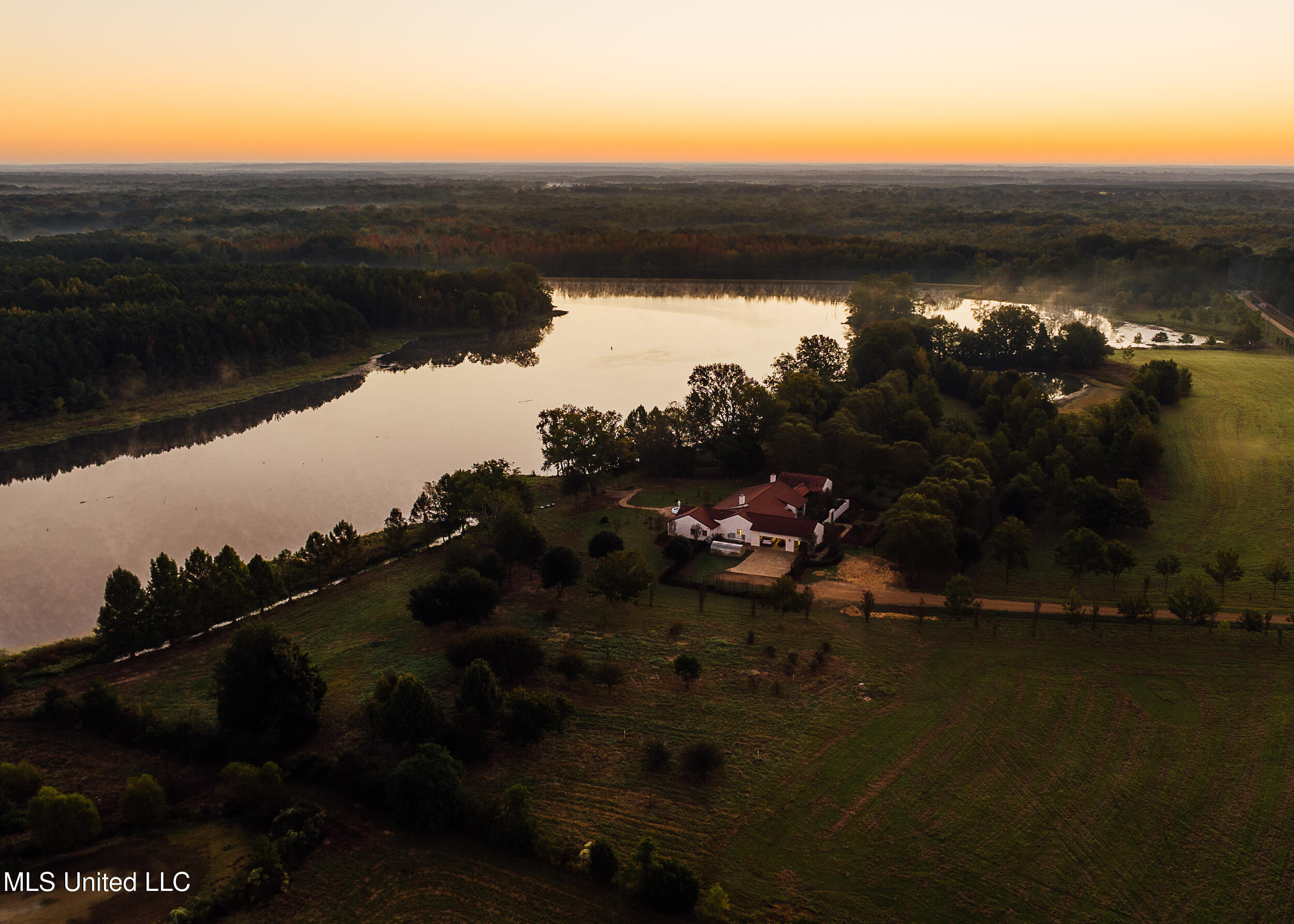 11657 Vaughan Road Property Photo 3