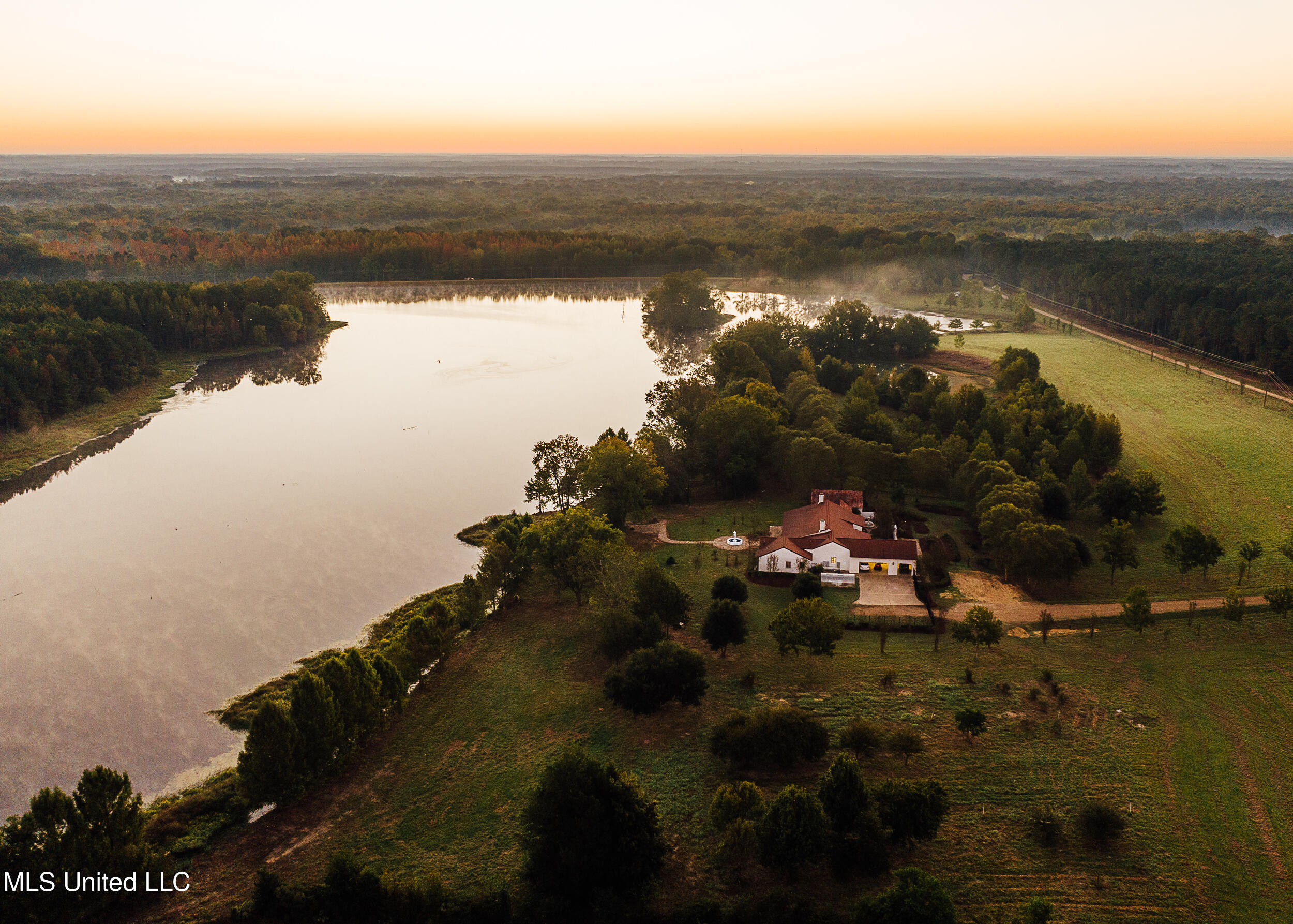 11657 Vaughan Road Property Photo 4