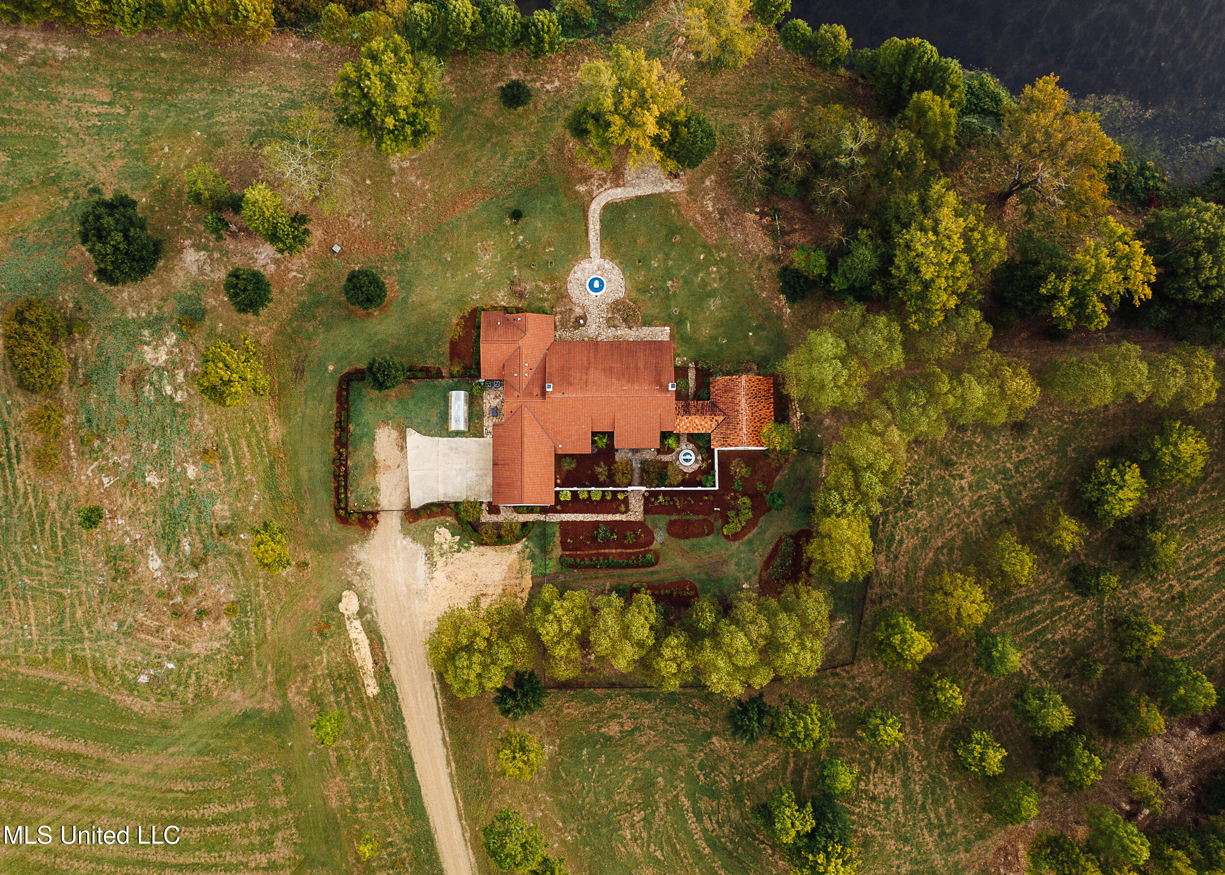 11657 Vaughan Road Property Photo 16