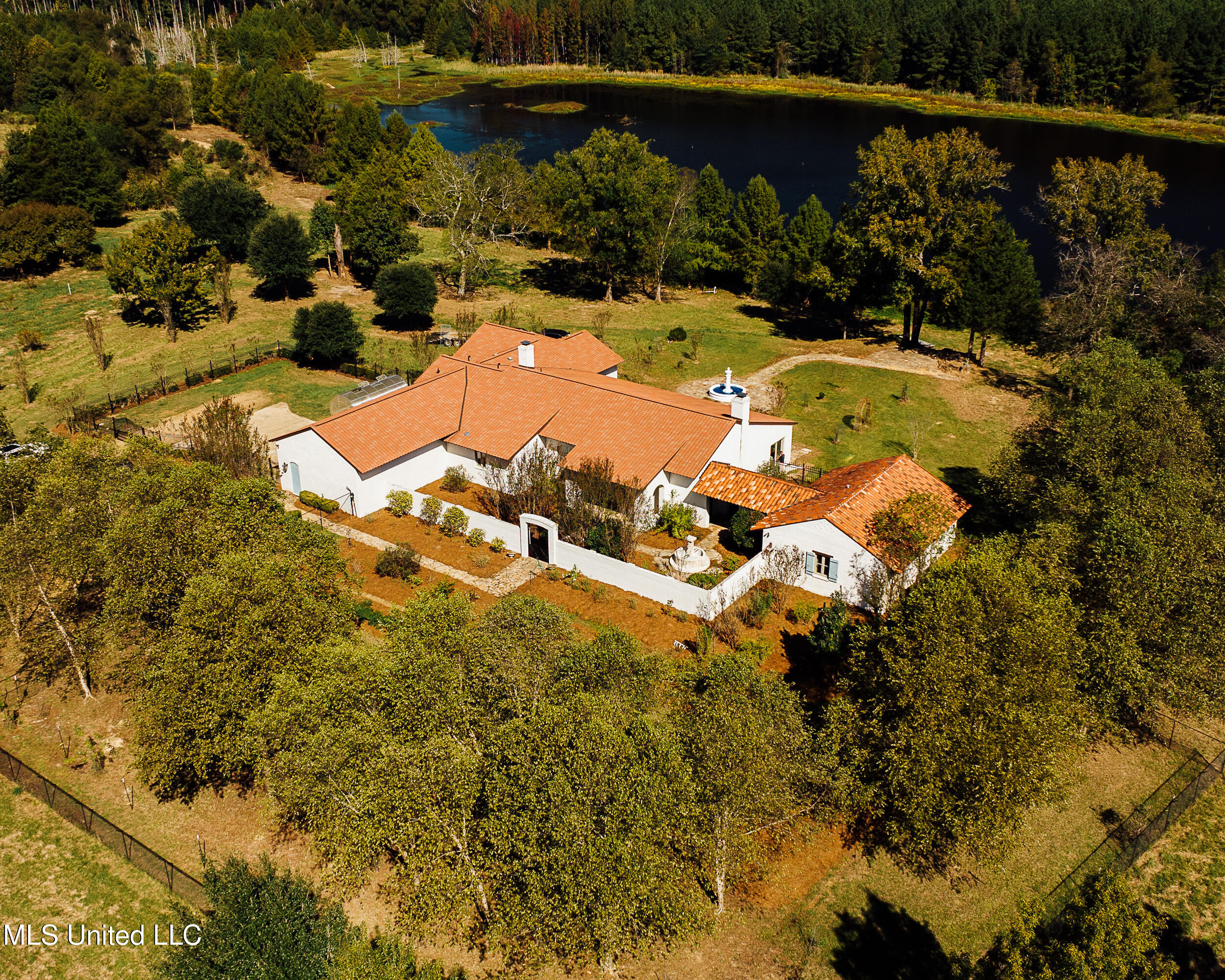 11657 Vaughan Road Property Photo 24