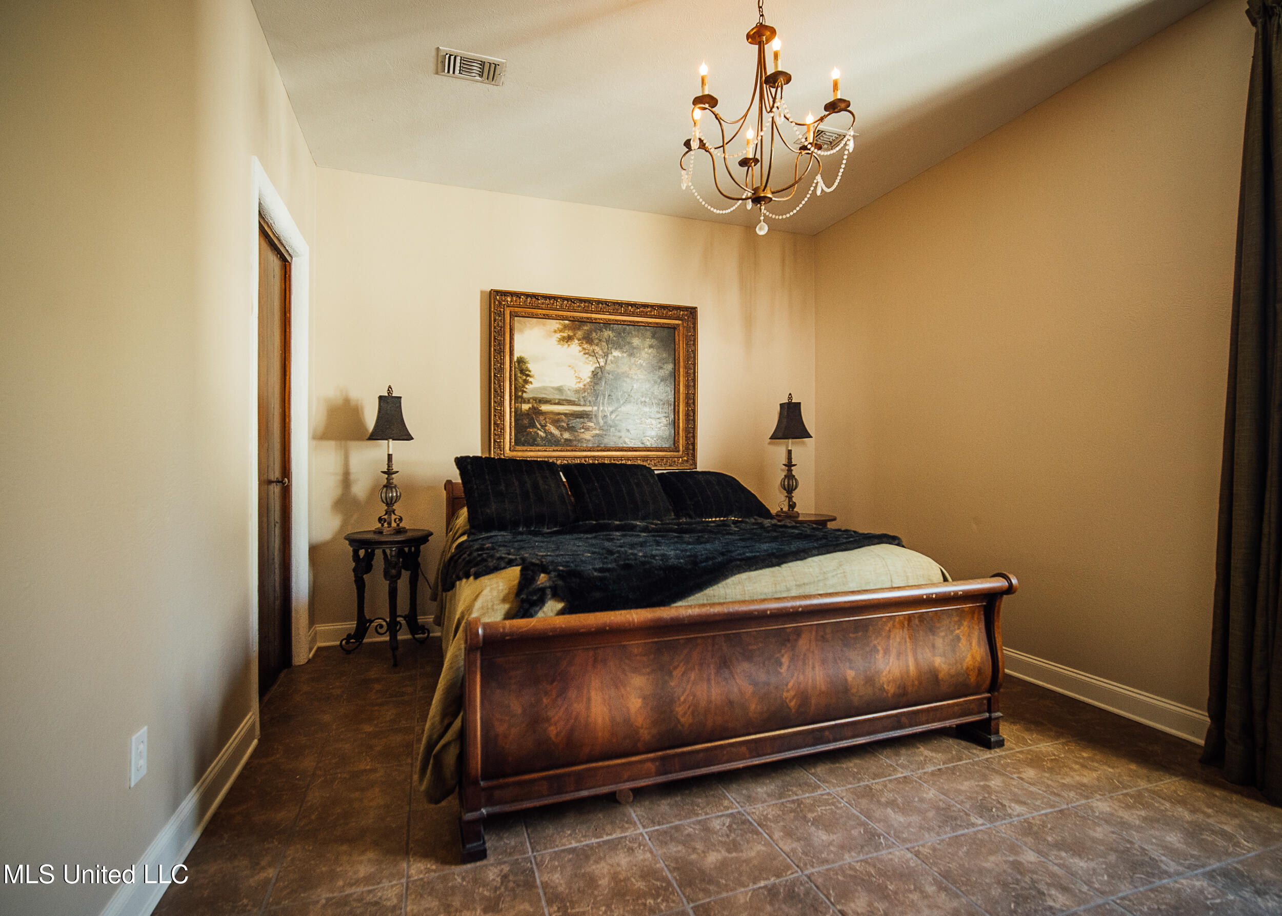 11657 Vaughan Road Property Photo 88