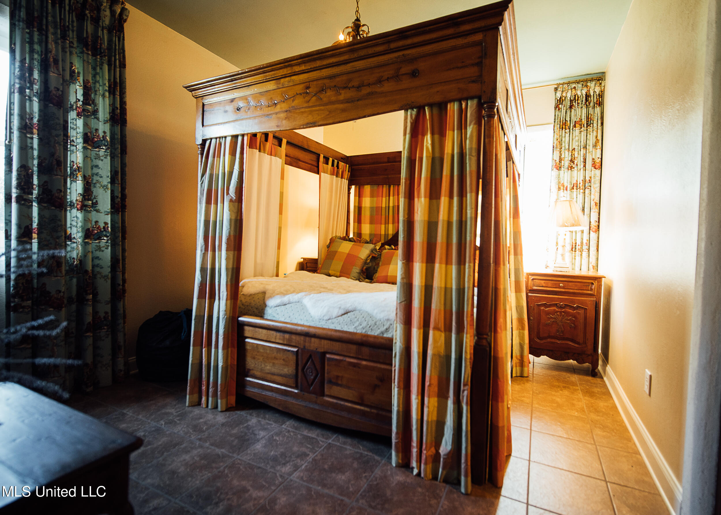 11657 Vaughan Road Property Photo 89