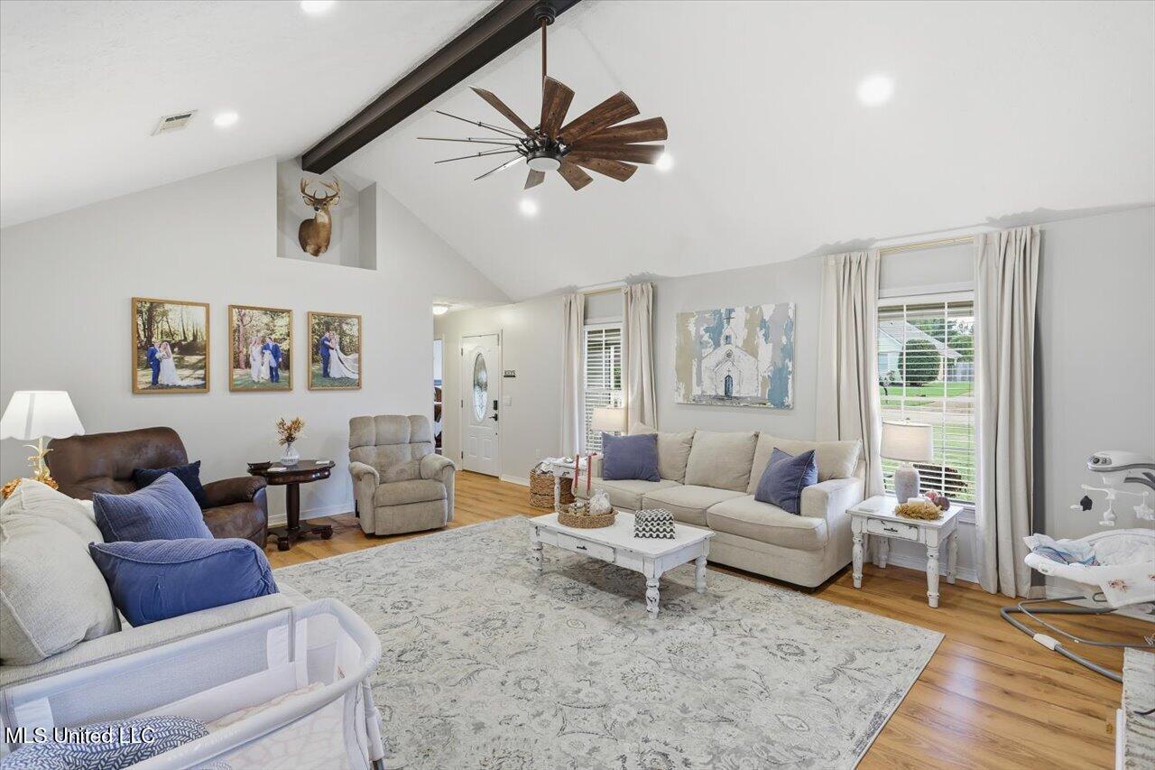 413 Olympic Drive Property Photo 7