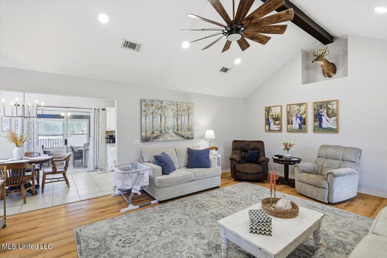 413 Olympic Drive Property Photo 8