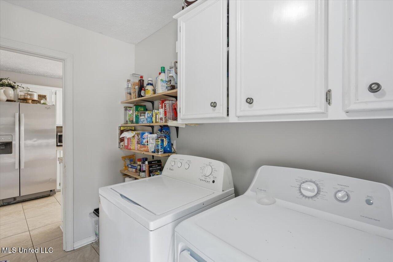 413 Olympic Drive Property Photo 23