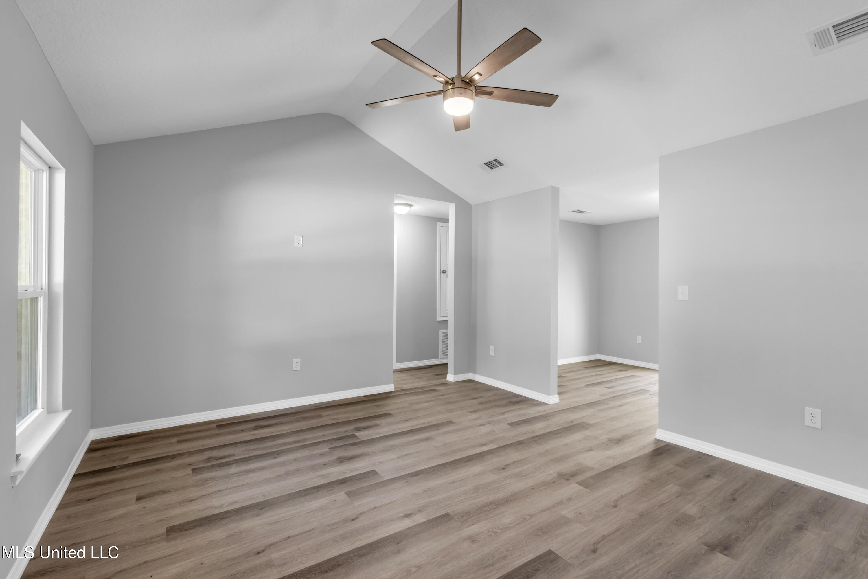 3516 Raintree Drive Property Photo 4