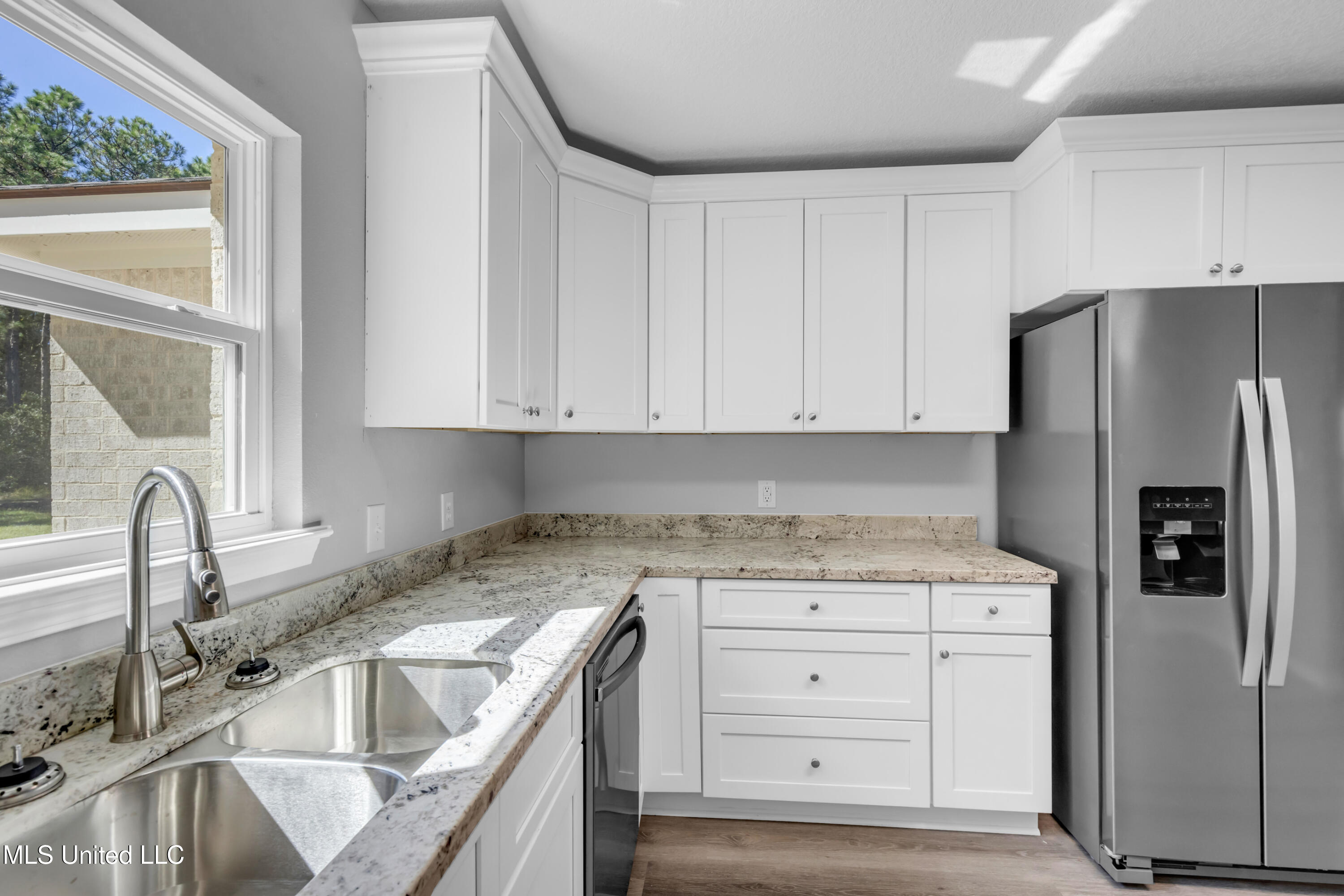 3516 Raintree Drive Property Photo 13