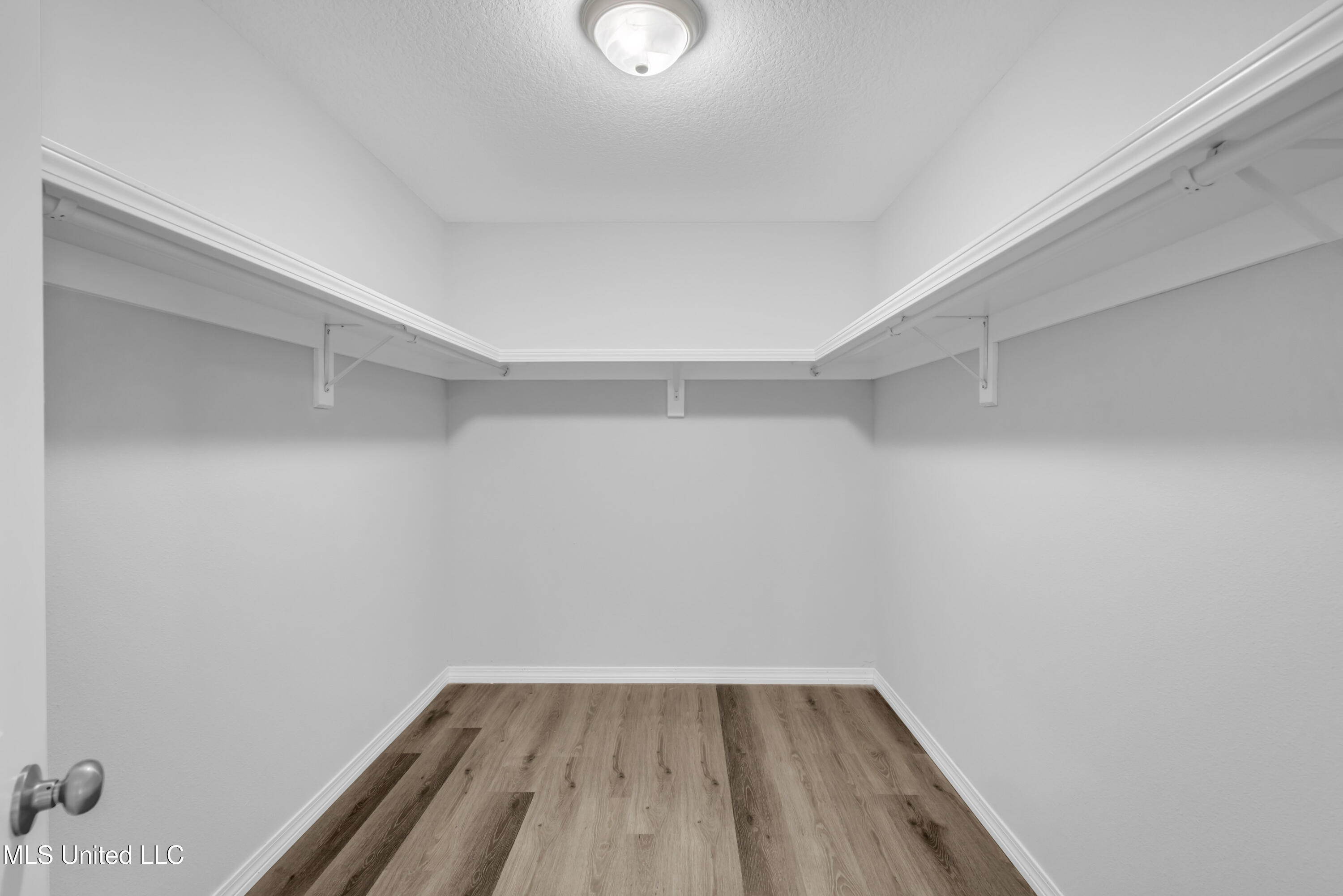 3516 Raintree Drive Property Photo 17