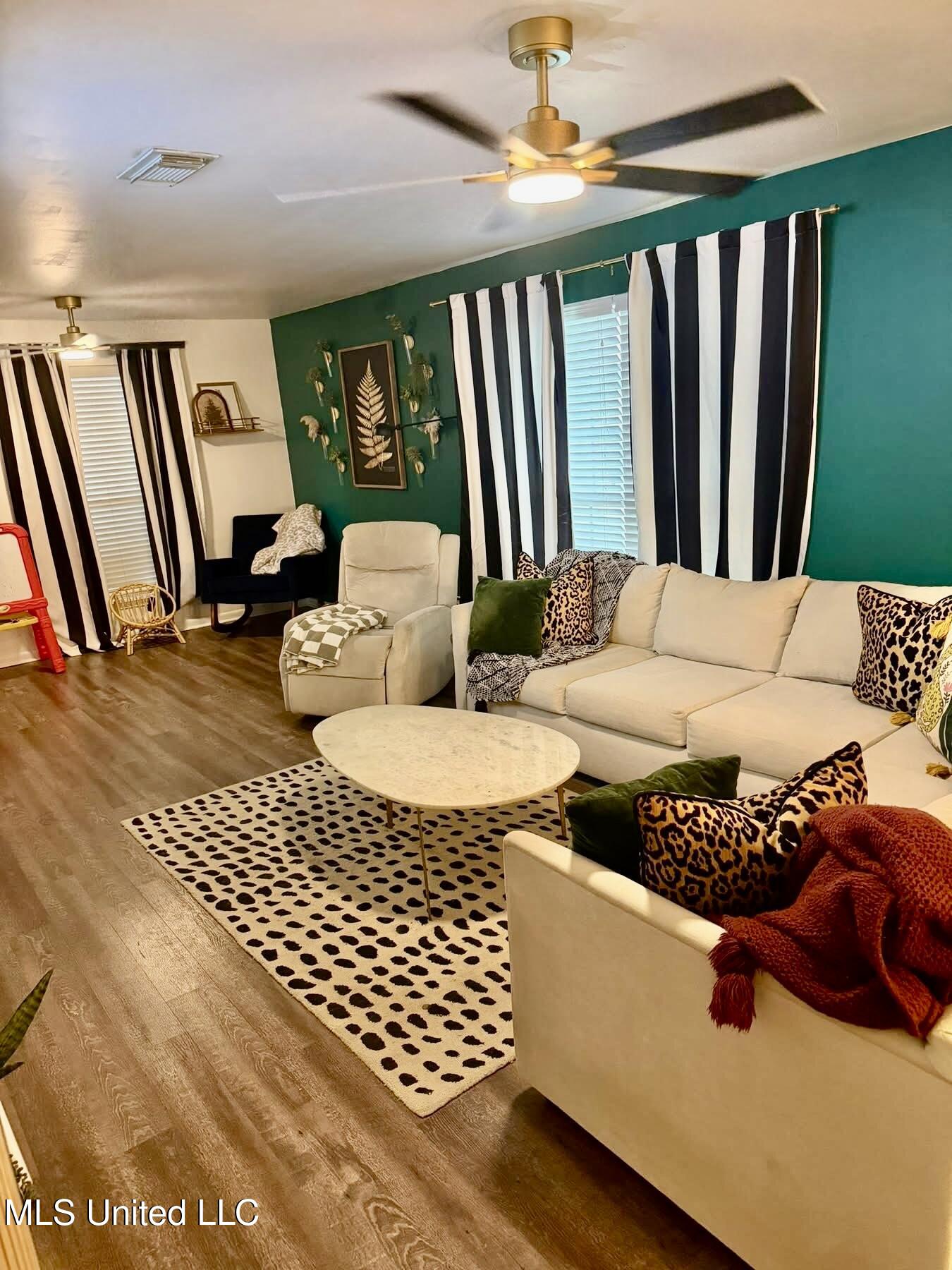 169 Lee Avenue Property Photo 6