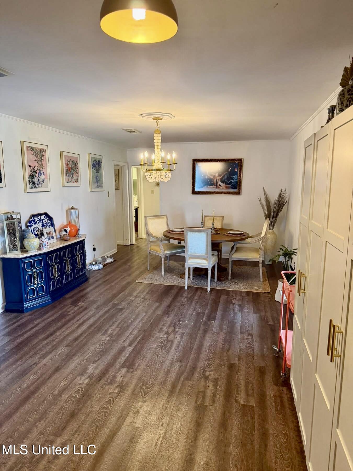 169 Lee Avenue Property Photo 7